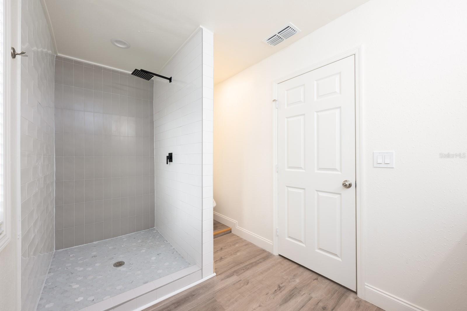 TWIN LAKES MANOR ADD 02 - Residential