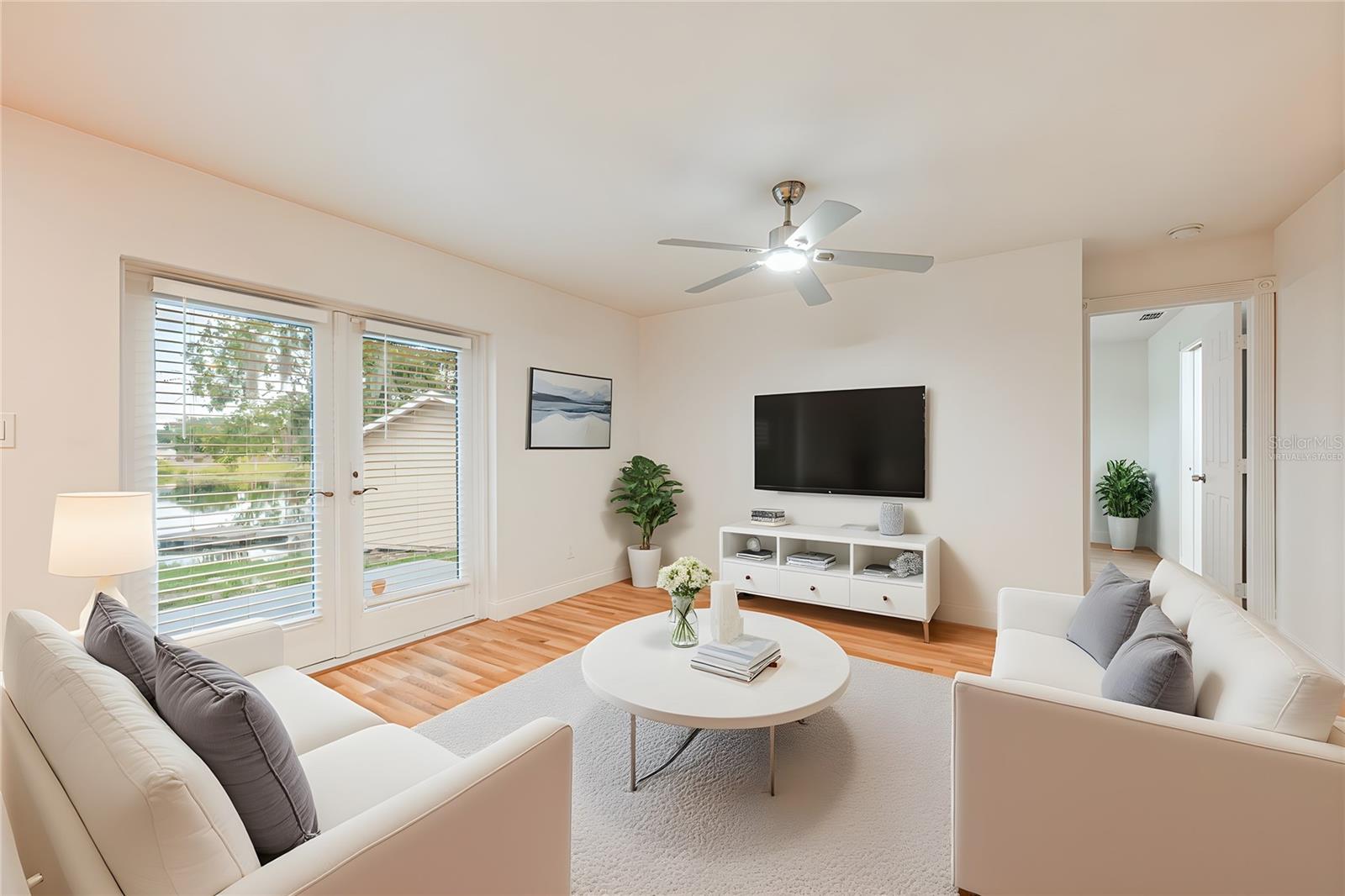 TWIN LAKES MANOR ADD 02 - Residential