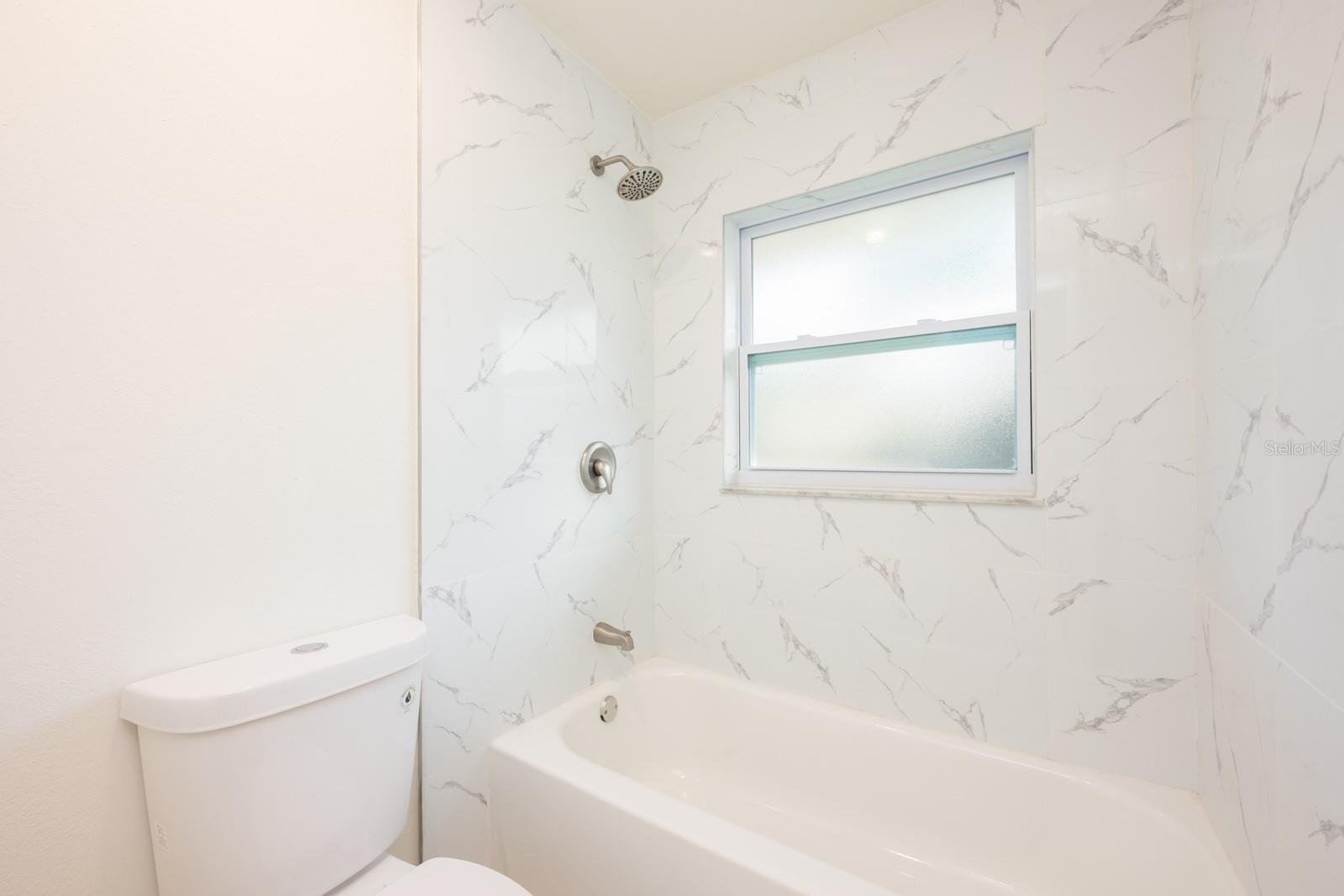 TWIN LAKES MANOR ADD 02 - Residential