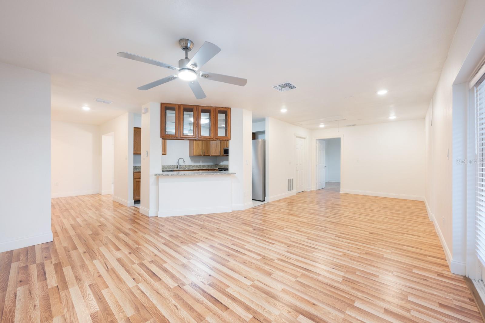 TWIN LAKES MANOR ADD 02 - Residential