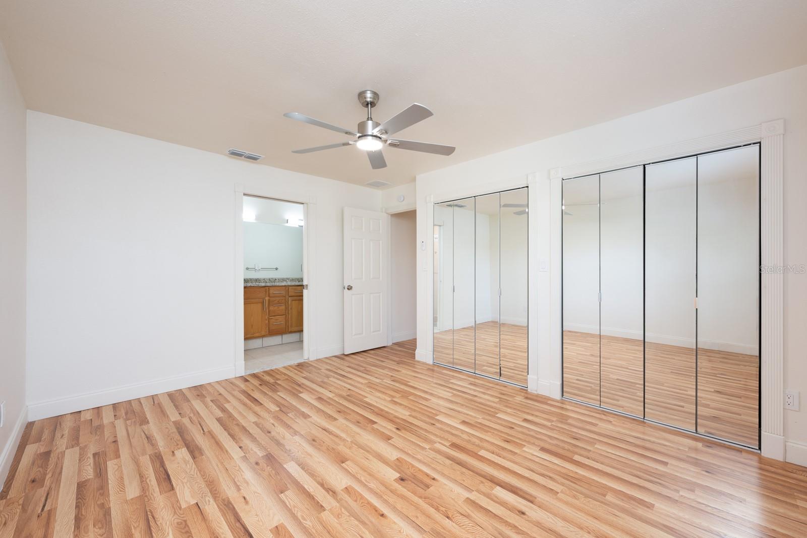 TWIN LAKES MANOR ADD 02 - Residential