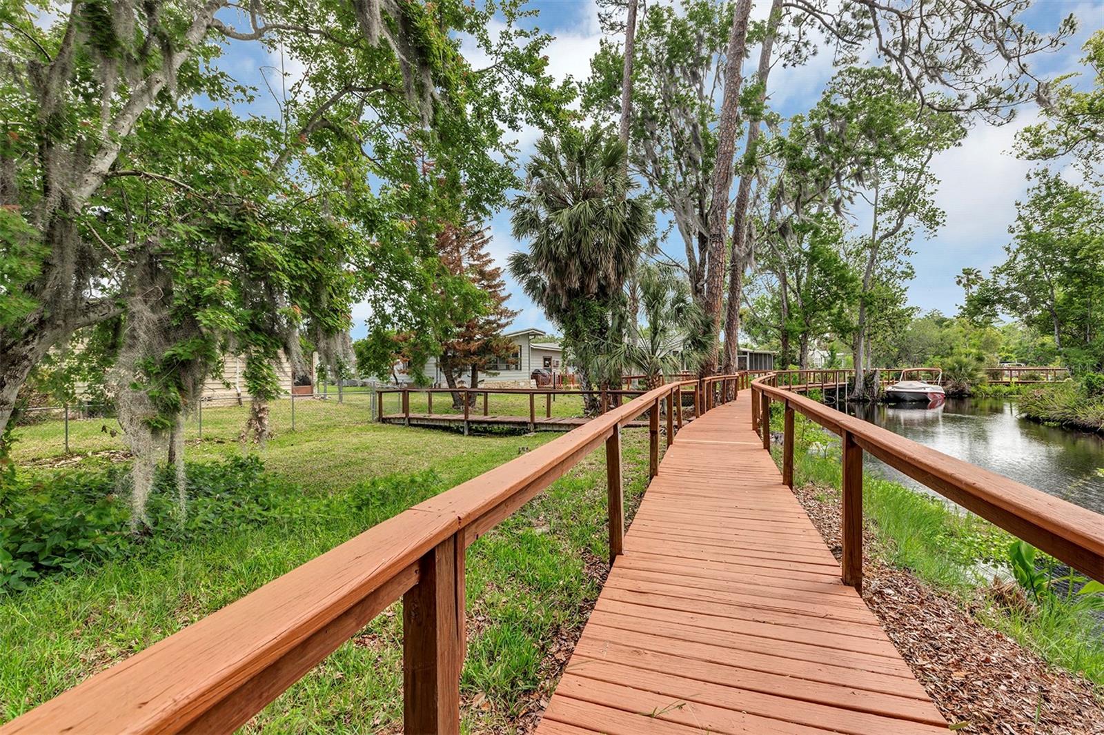 FOX RUN - Residential