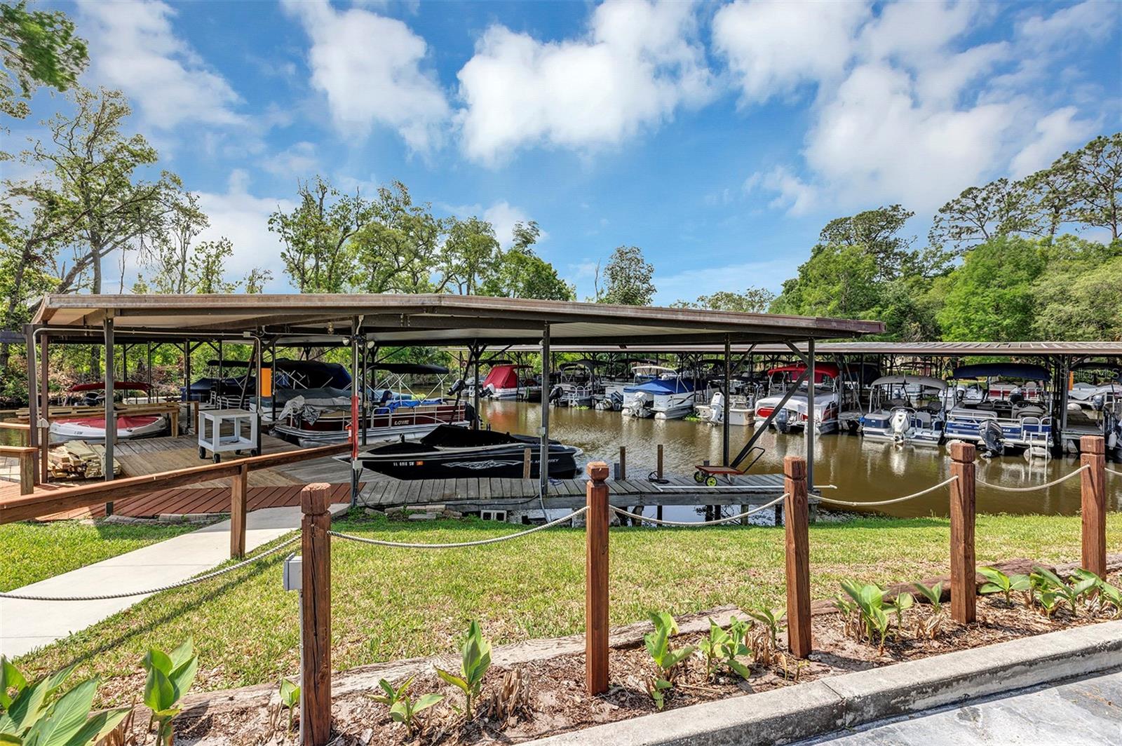 FOX RUN - Residential