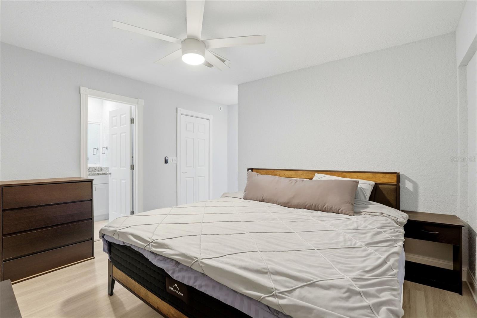 WINDHOVER - Residential