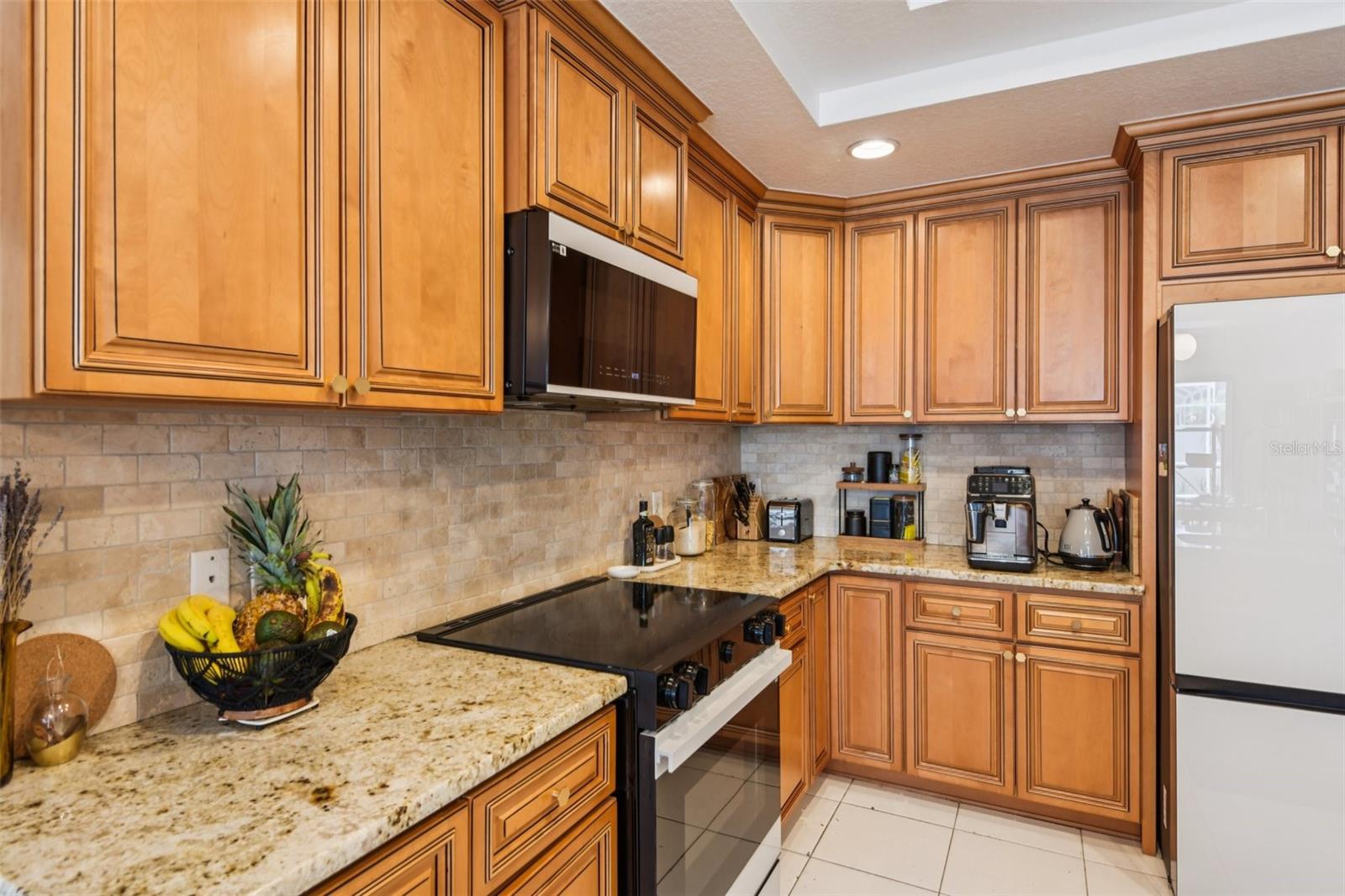 NORTH LAKE OF TARPON SPGS - PH 1 - Residential Lease