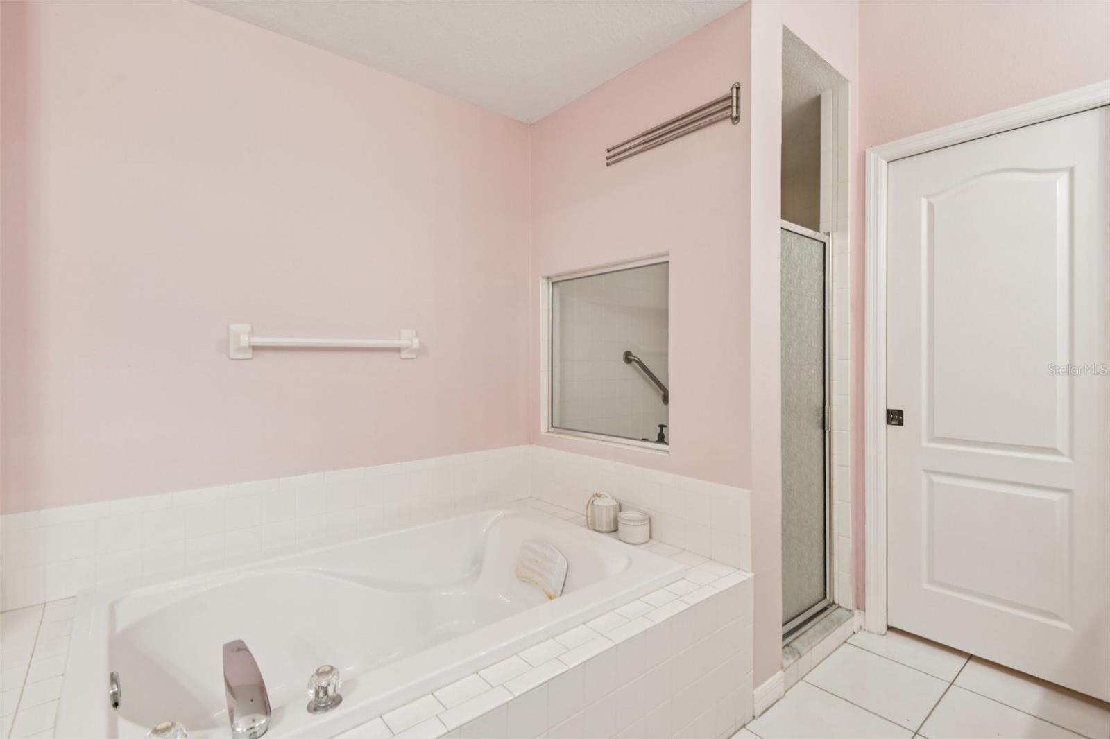 NORTH LAKE OF TARPON SPGS - PH 1 - Residential Lease