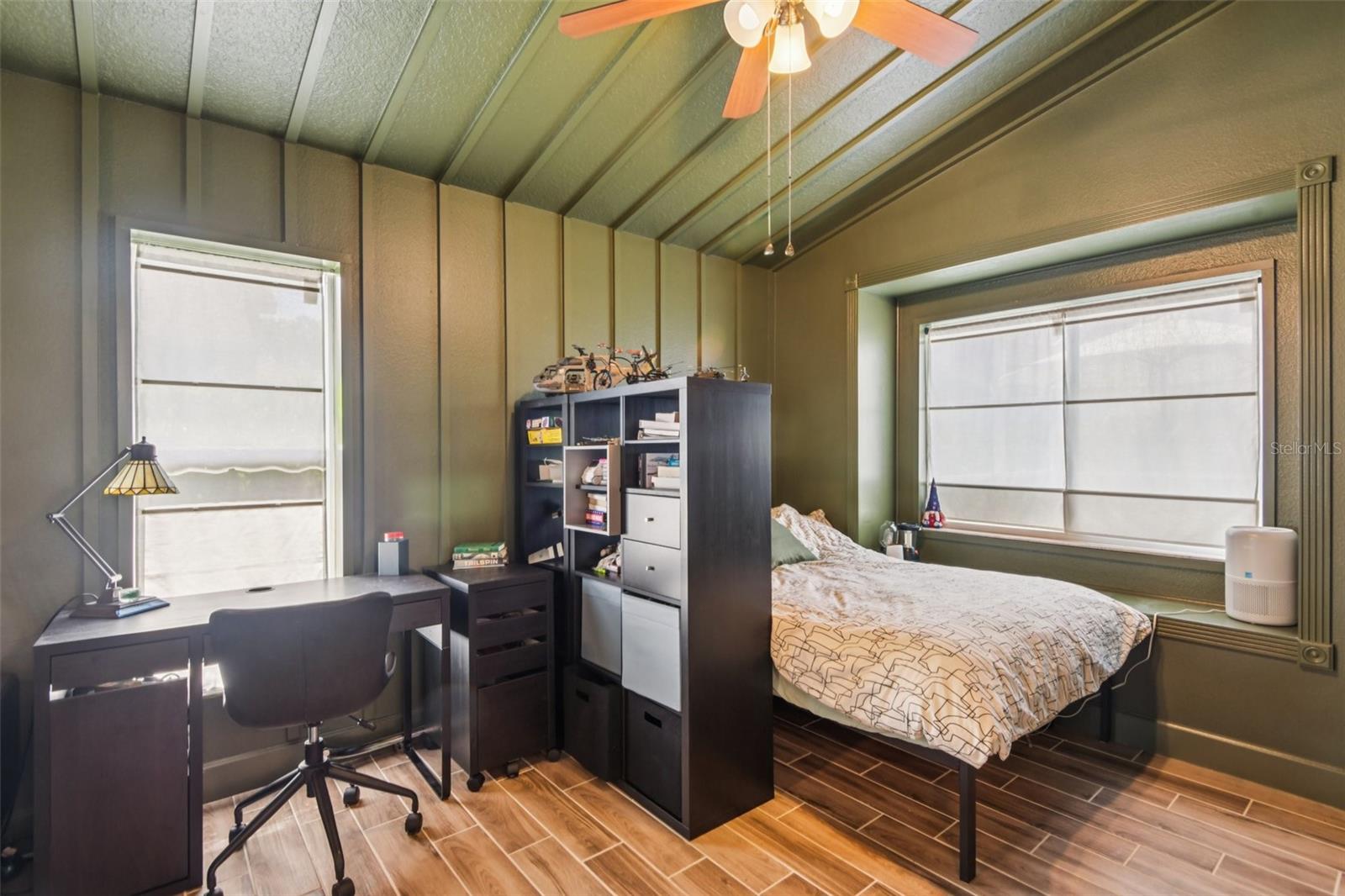 NORTH LAKE OF TARPON SPGS - PH 1 - Residential Lease