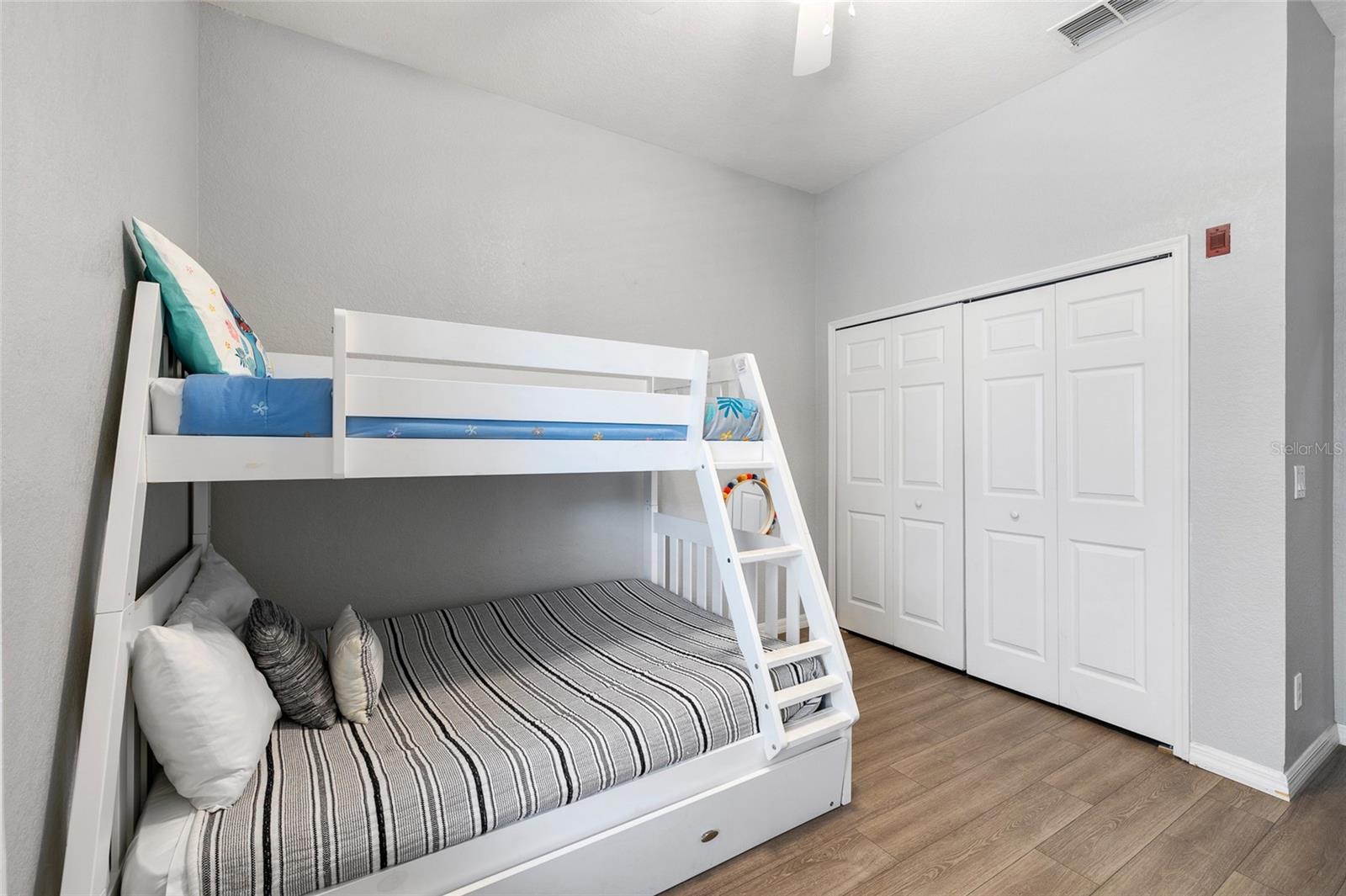 BAHAMA BAY - Residential