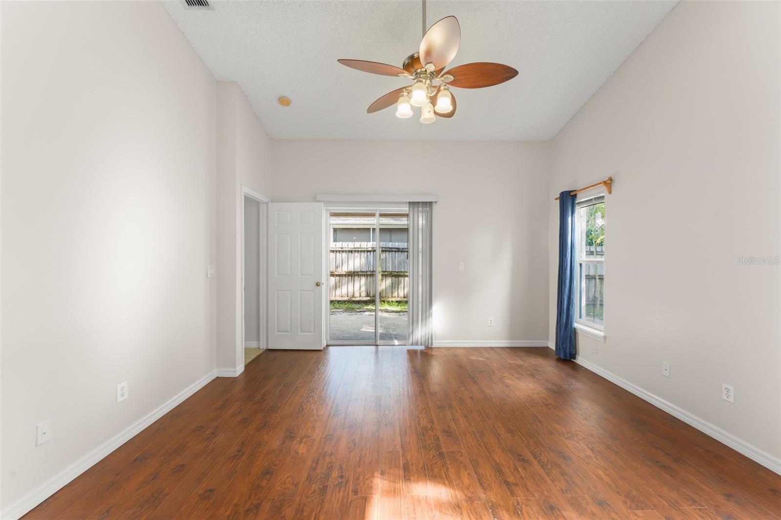 STONEGATE - Residential