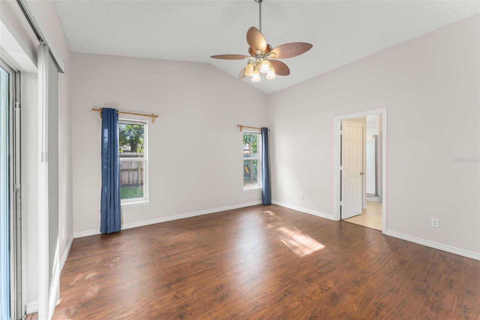 STONEGATE - Residential