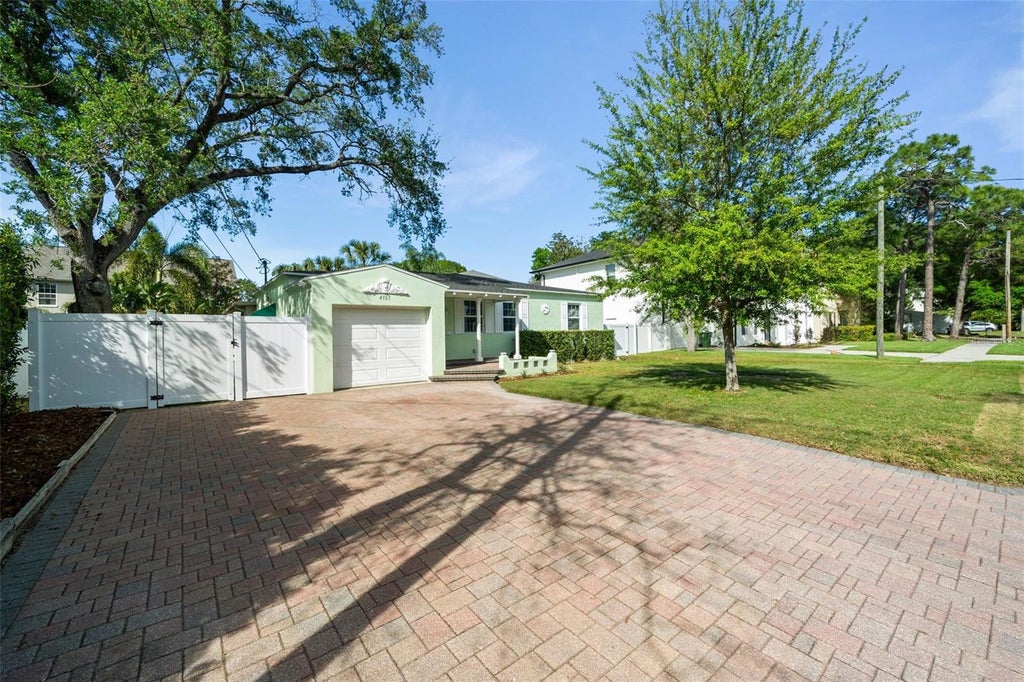 Photo of 4105 W Tacon Street, Tampa, FL 33629 (MLS # TB8546632)