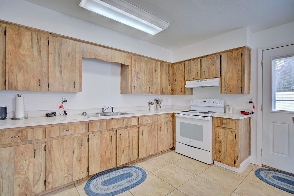 Photo of 206 Ariana Place, Auburndale, FL 33823 (MLS # L4959954)