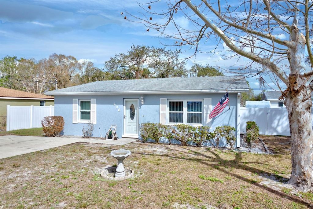 Photo of 206 Ariana Place, Auburndale, FL 33823 (MLS # L4959954)