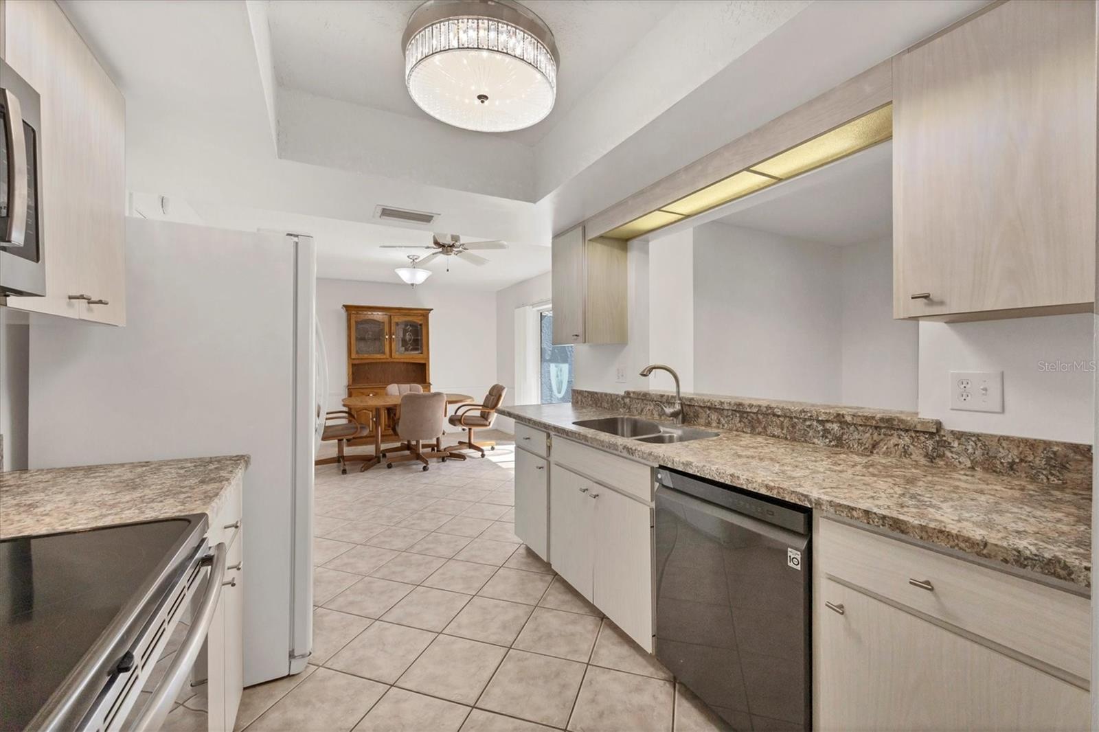 VILLAGE GREEN OF BRADENTON SEC 7 - Residential