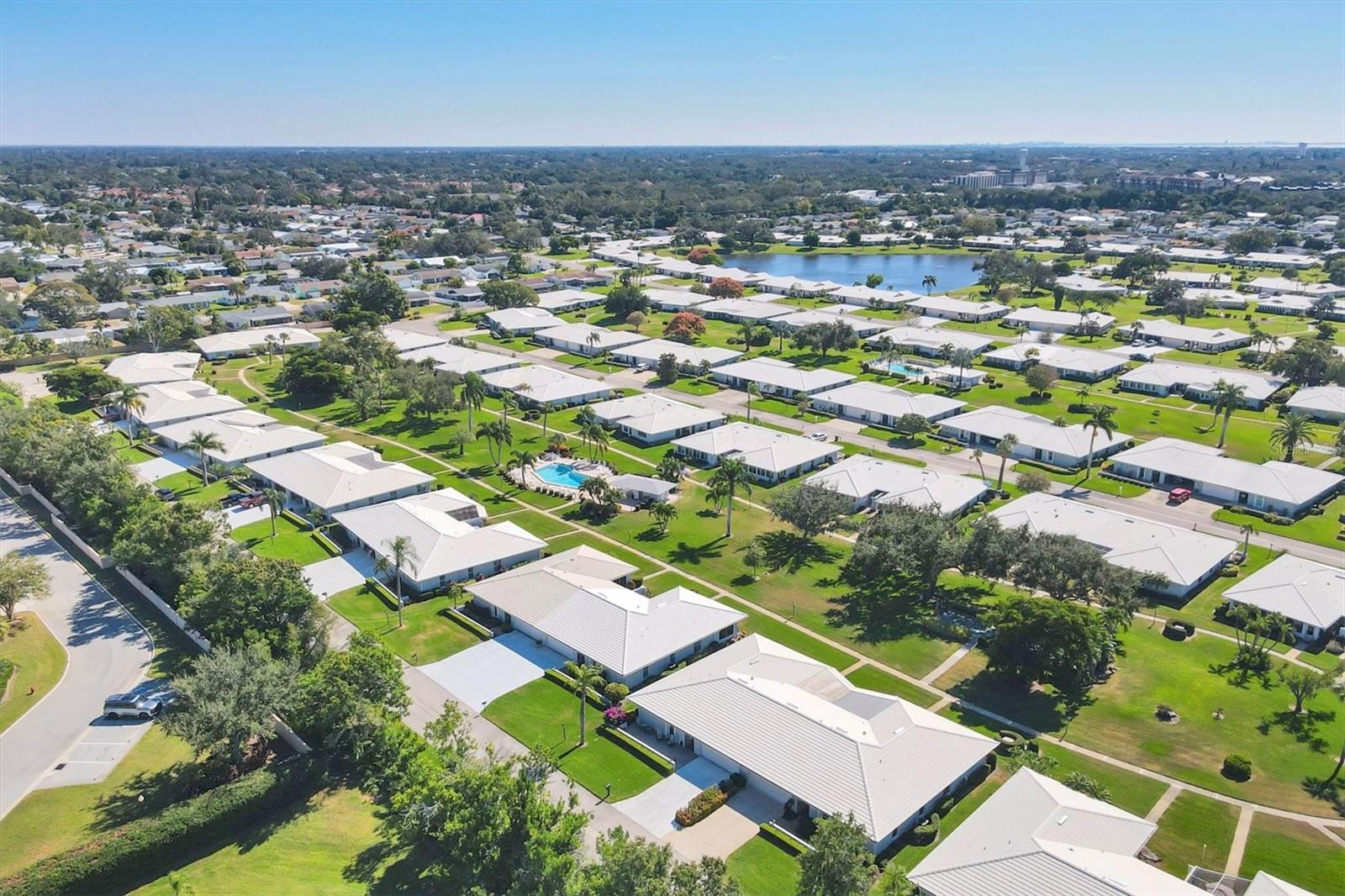 VILLAGE GREEN OF BRADENTON SEC 7 - Residential