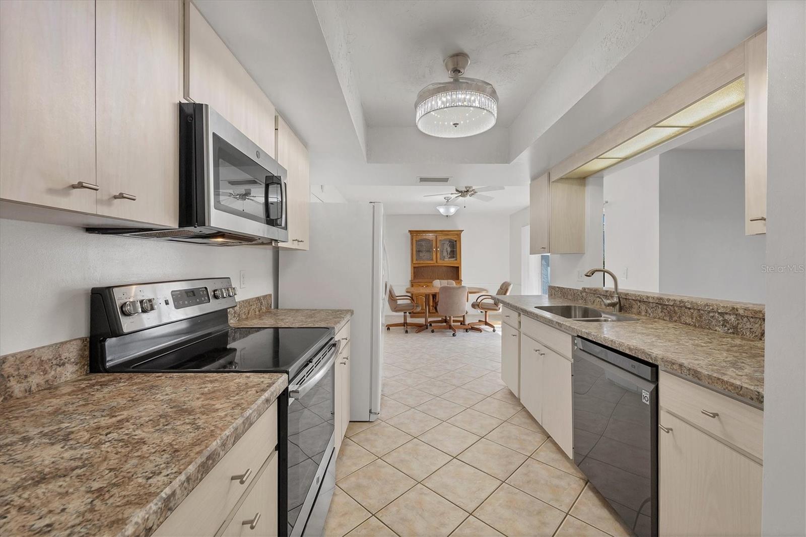 VILLAGE GREEN OF BRADENTON SEC 7 - Residential