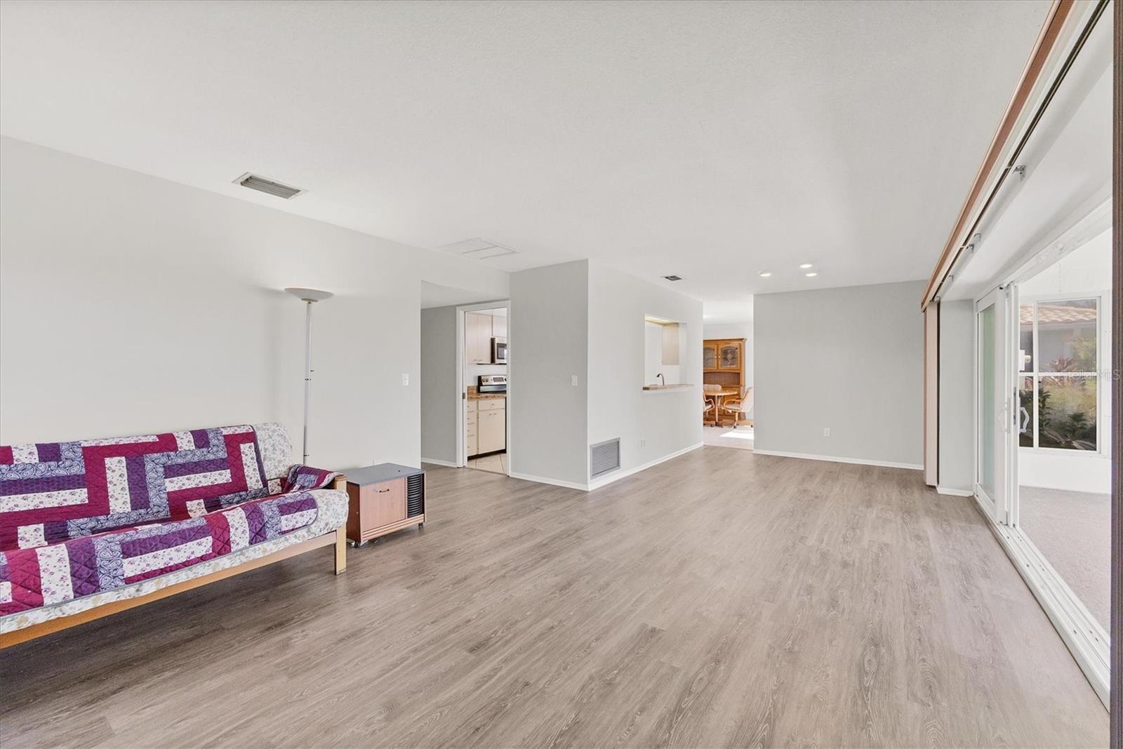 VILLAGE GREEN OF BRADENTON SEC 7 - Residential