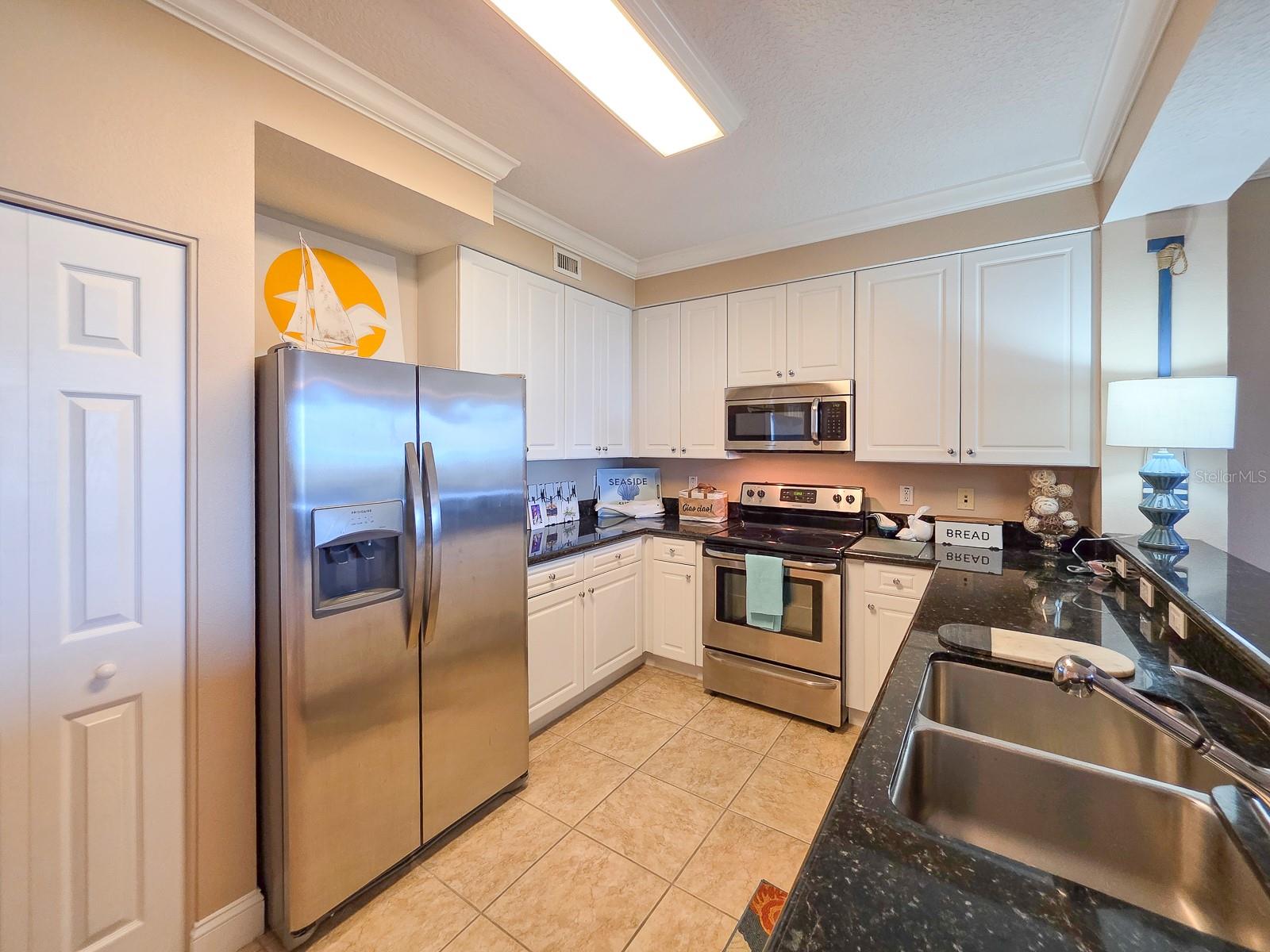 SURF CLUB CONDO 03 - Residential