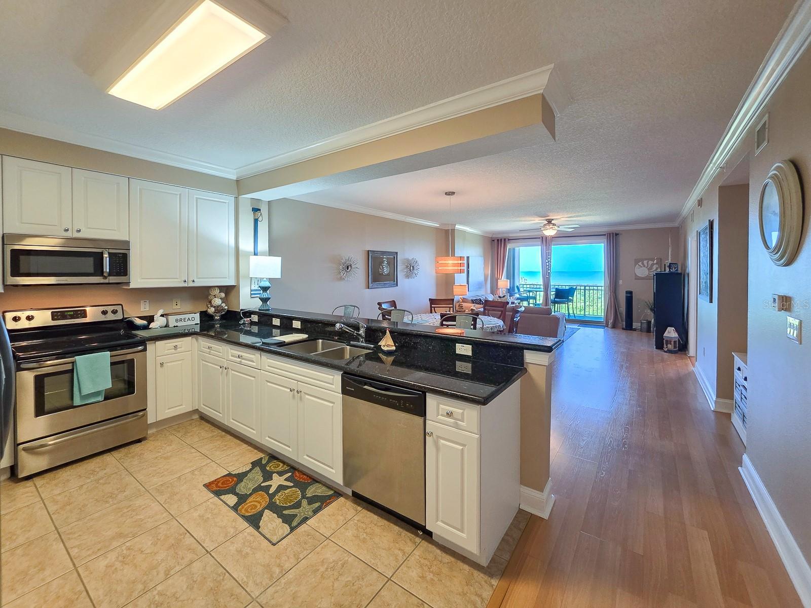 SURF CLUB CONDO 03 - Residential