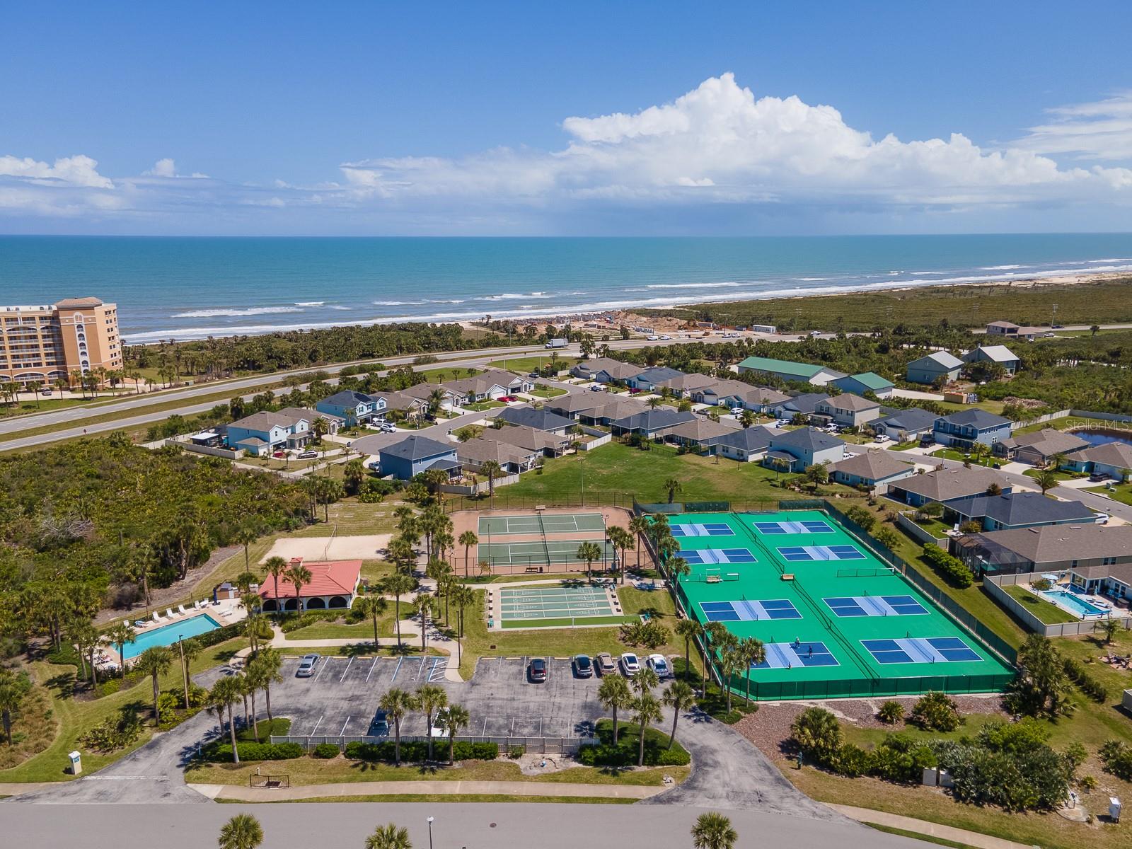 SURF CLUB CONDO 03 - Residential