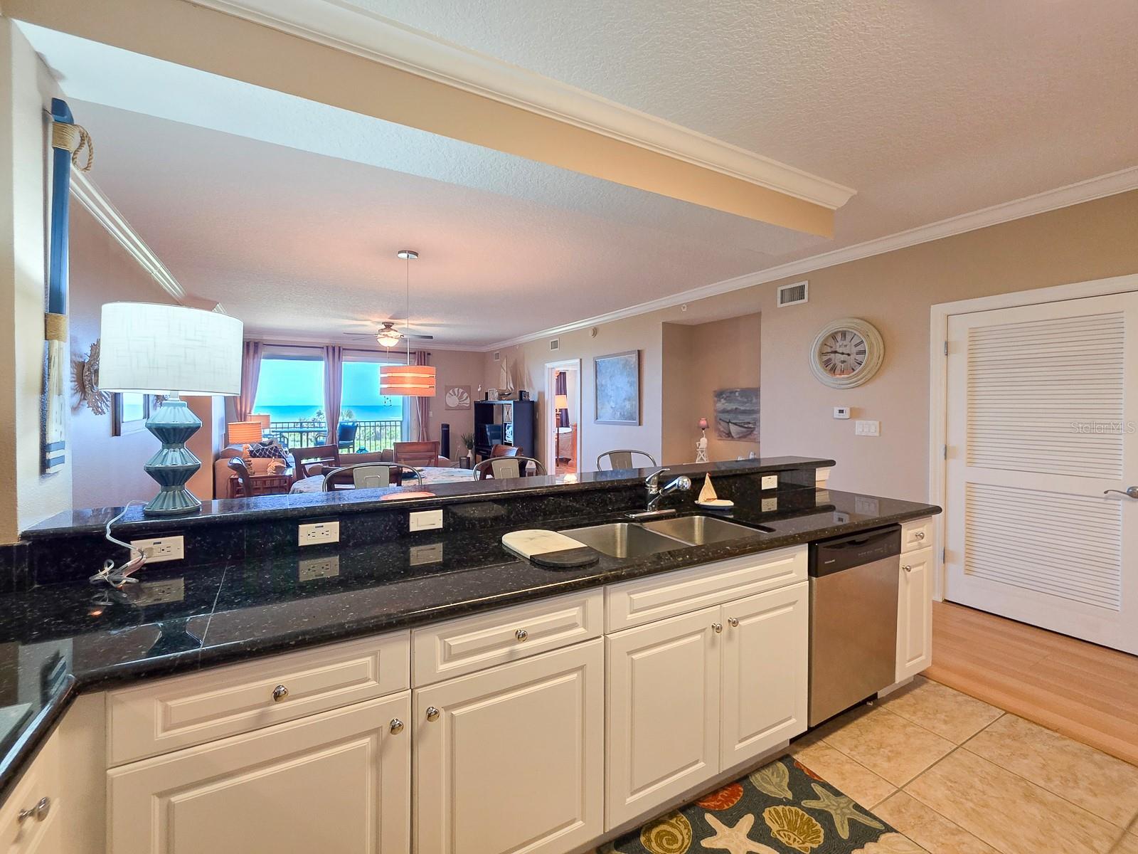 SURF CLUB CONDO 03 - Residential