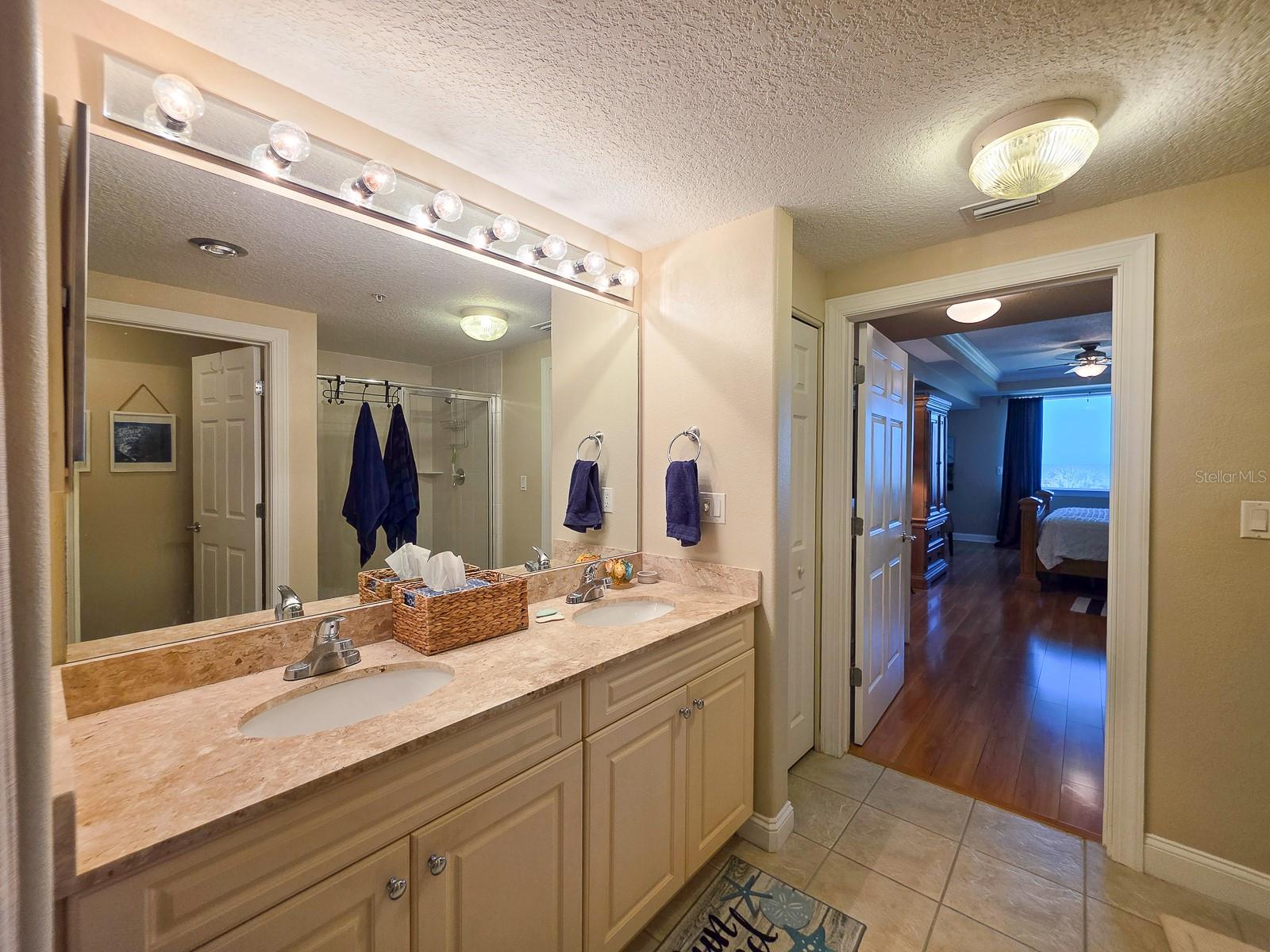 SURF CLUB CONDO 03 - Residential