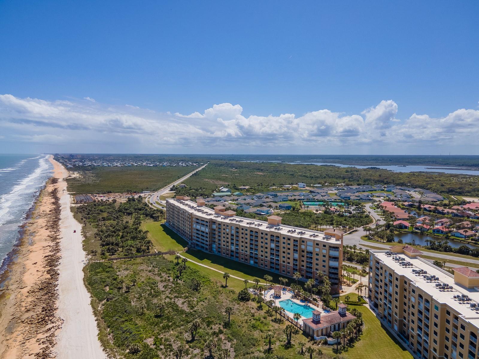 SURF CLUB CONDO 03 - Residential