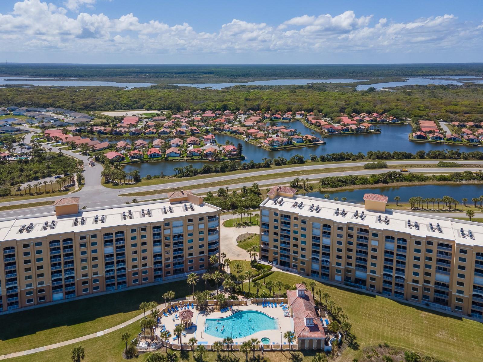 SURF CLUB CONDO 03 - Residential