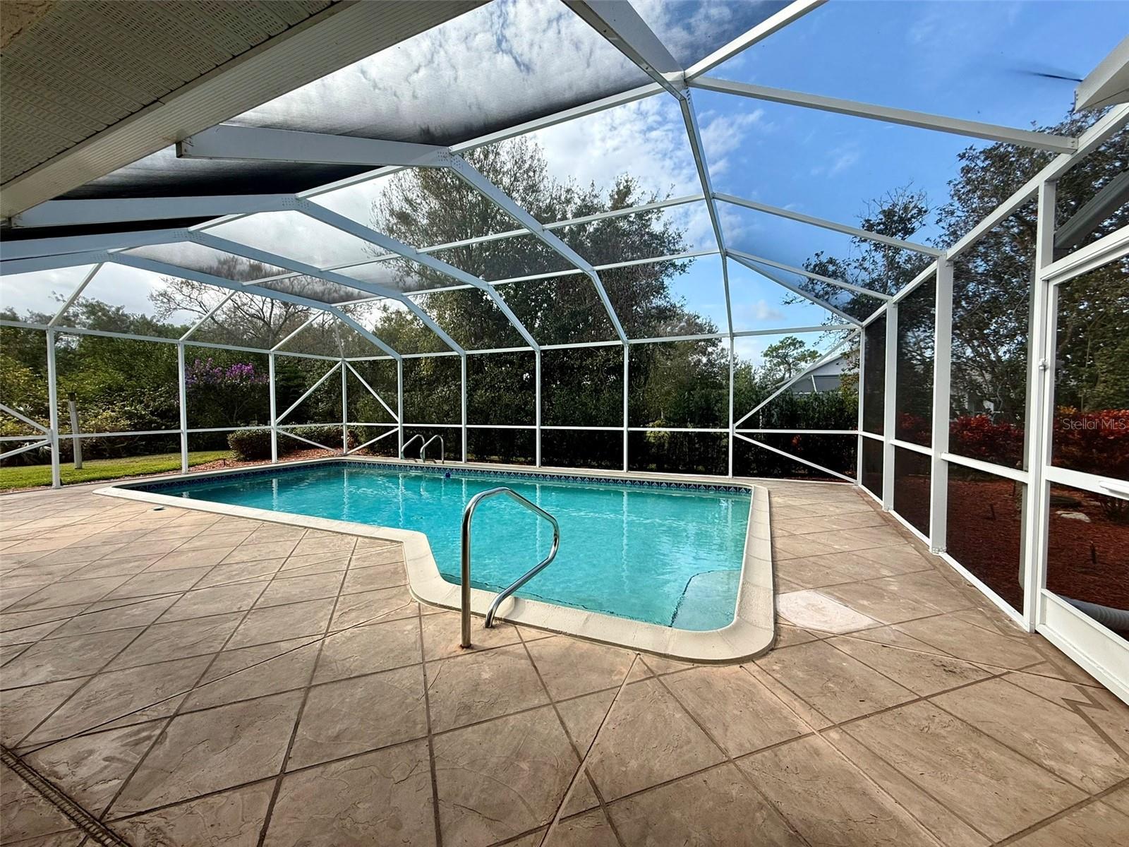 SUN N LAKE - Residential