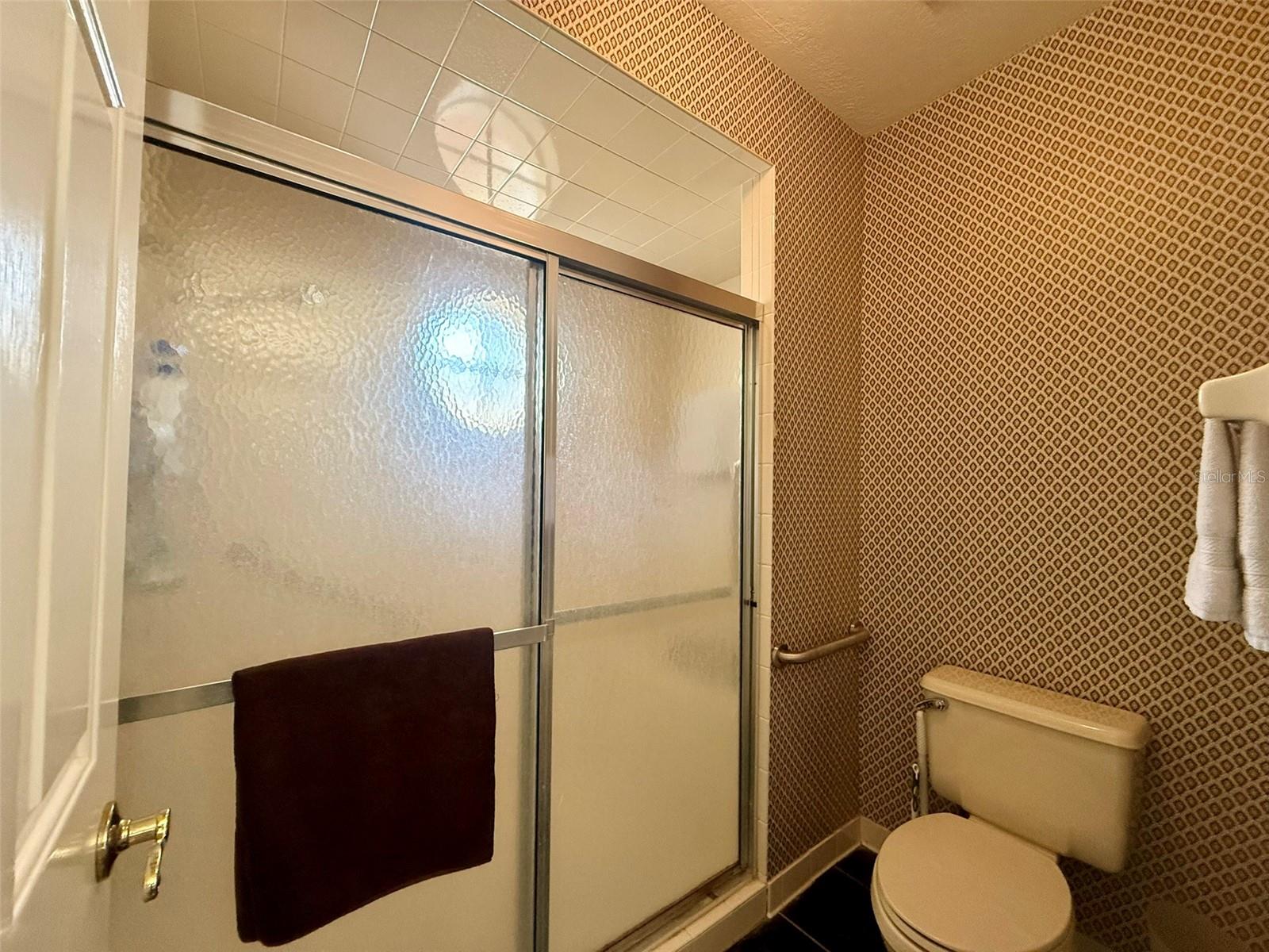 SUN N LAKE - Residential