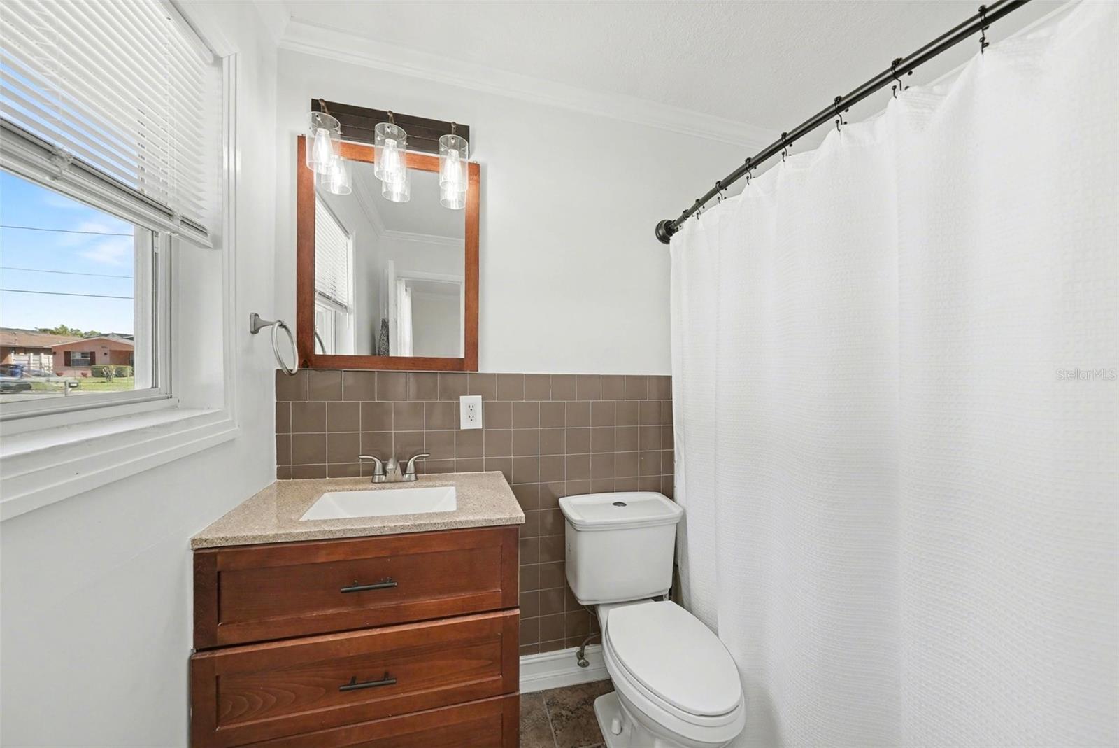 PINECREST VILLA - Residential