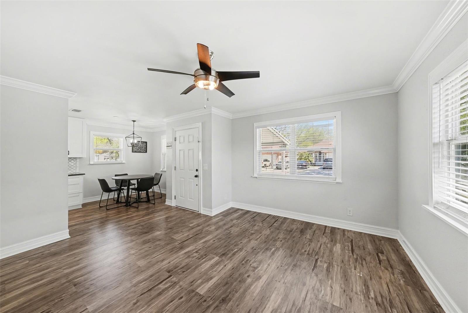 PINECREST VILLA - Residential