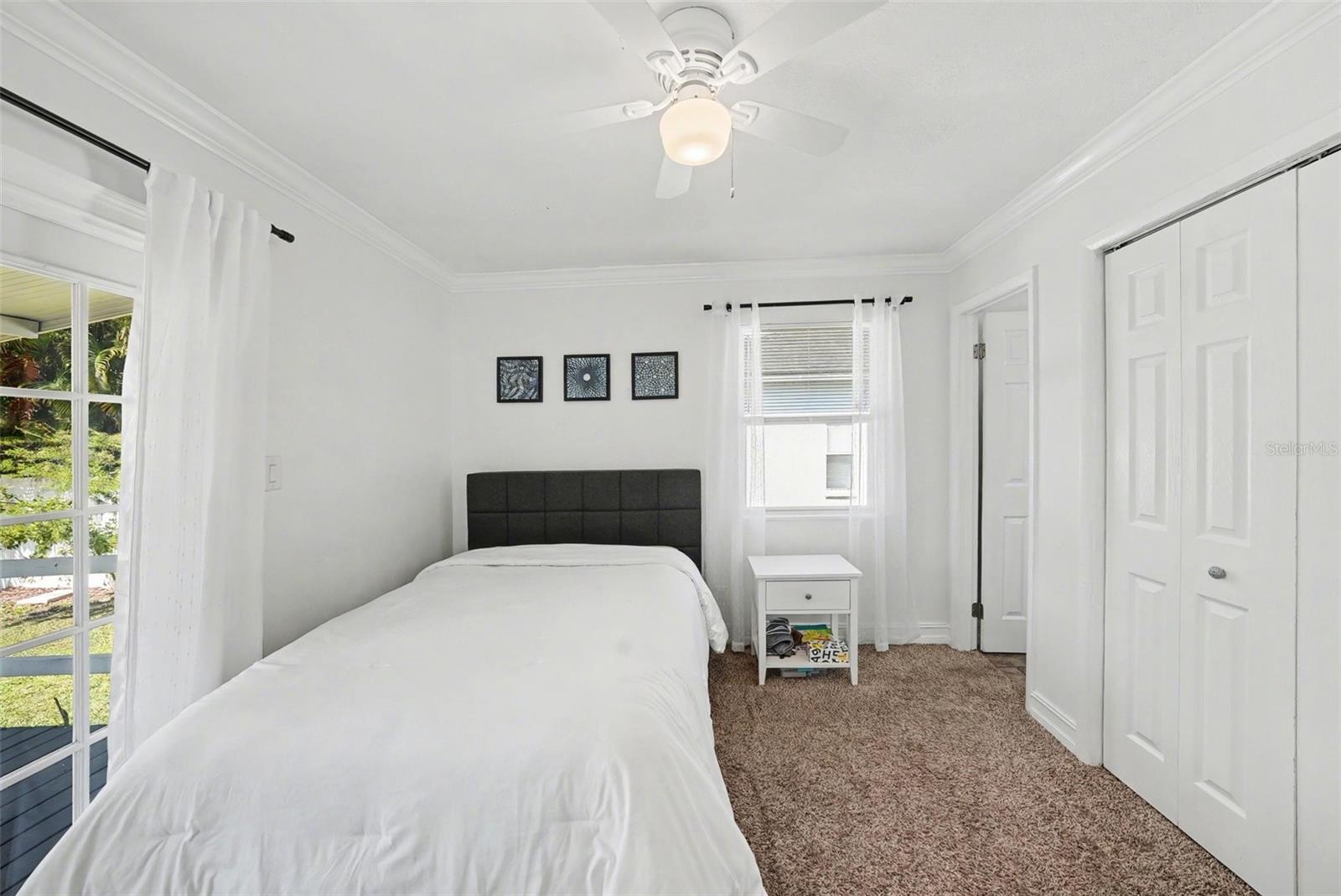 PINECREST VILLA - Residential