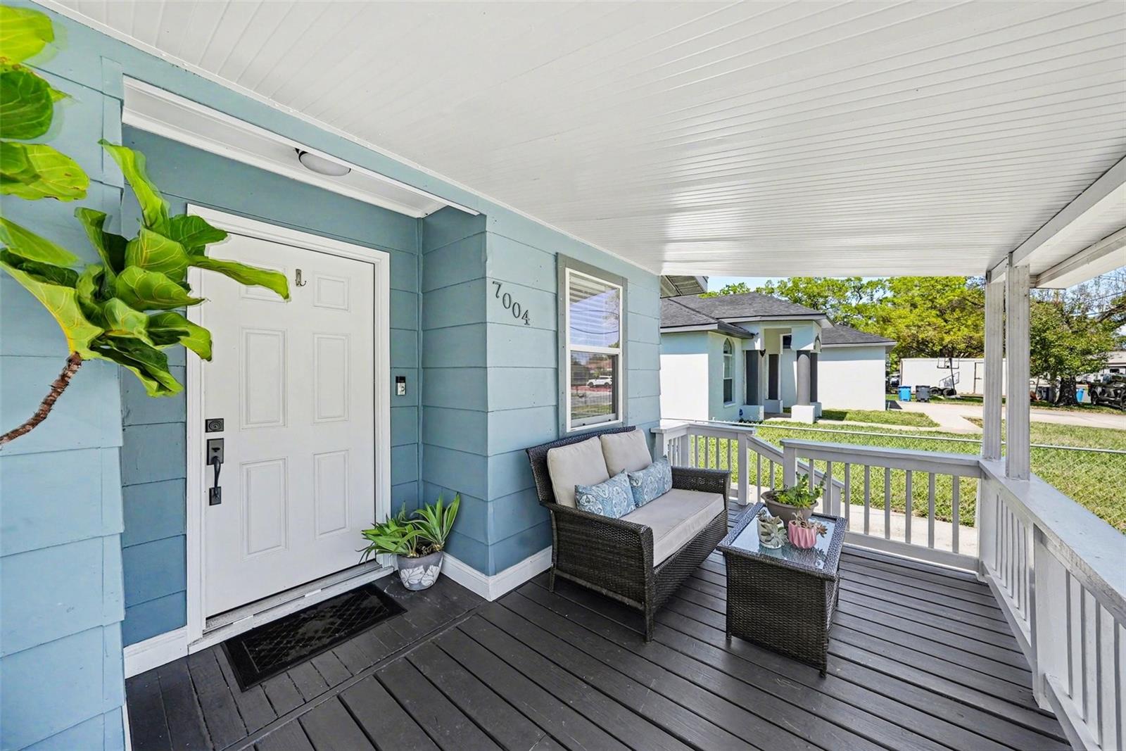 PINECREST VILLA - Residential