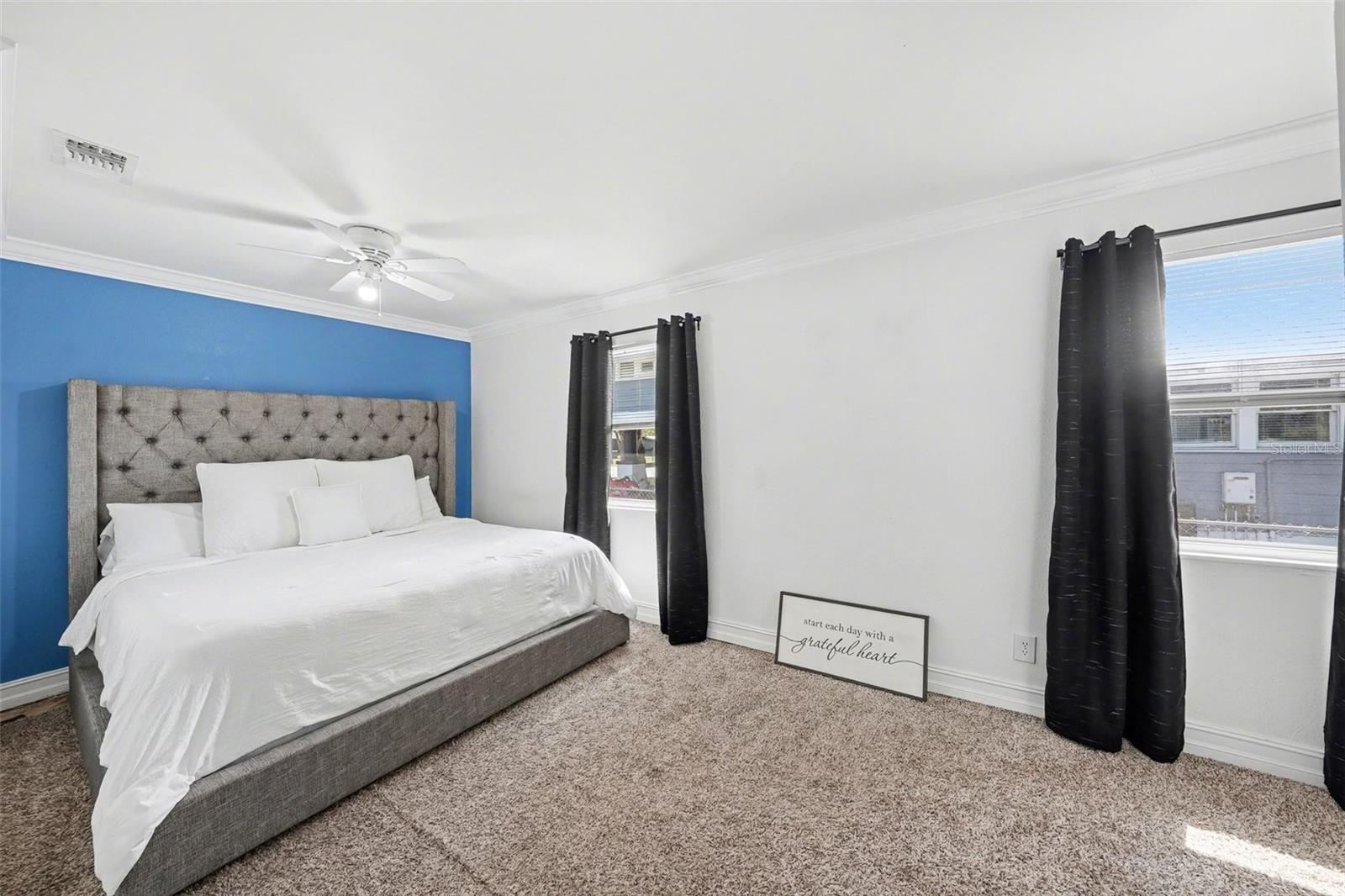 PINECREST VILLA - Residential