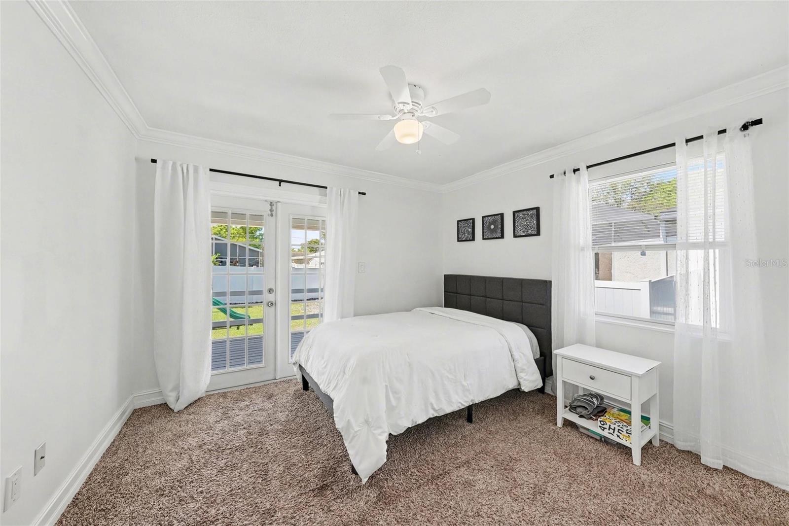 PINECREST VILLA - Residential