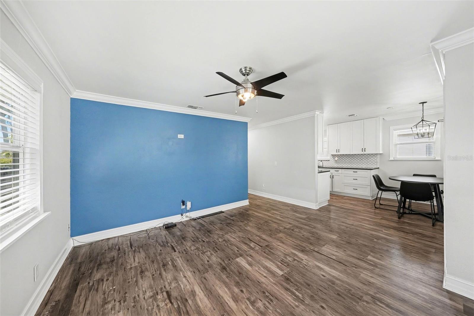 PINECREST VILLA - Residential