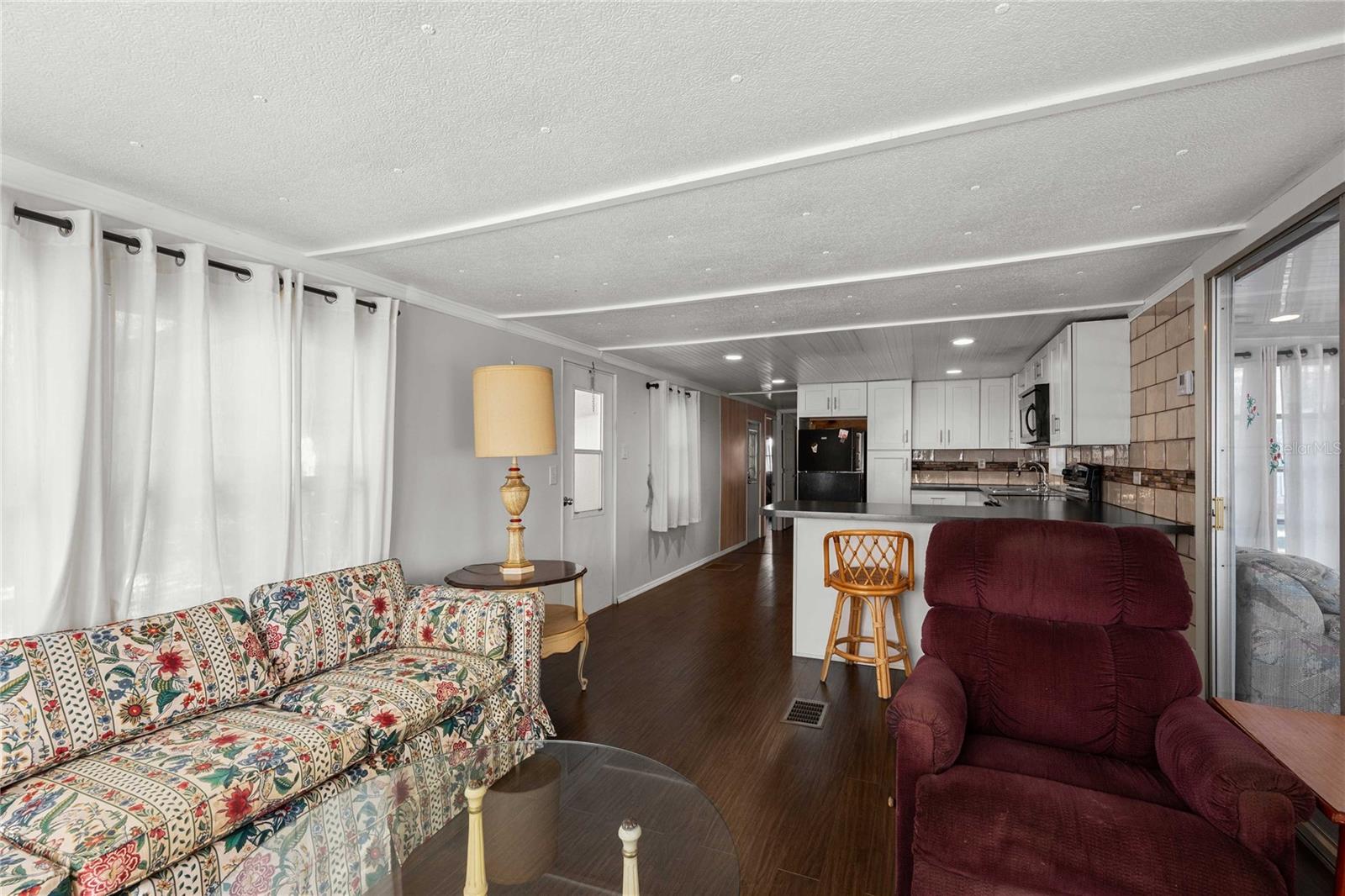 SKY HARBOR ESTATES CORP INC CONDO - Residential