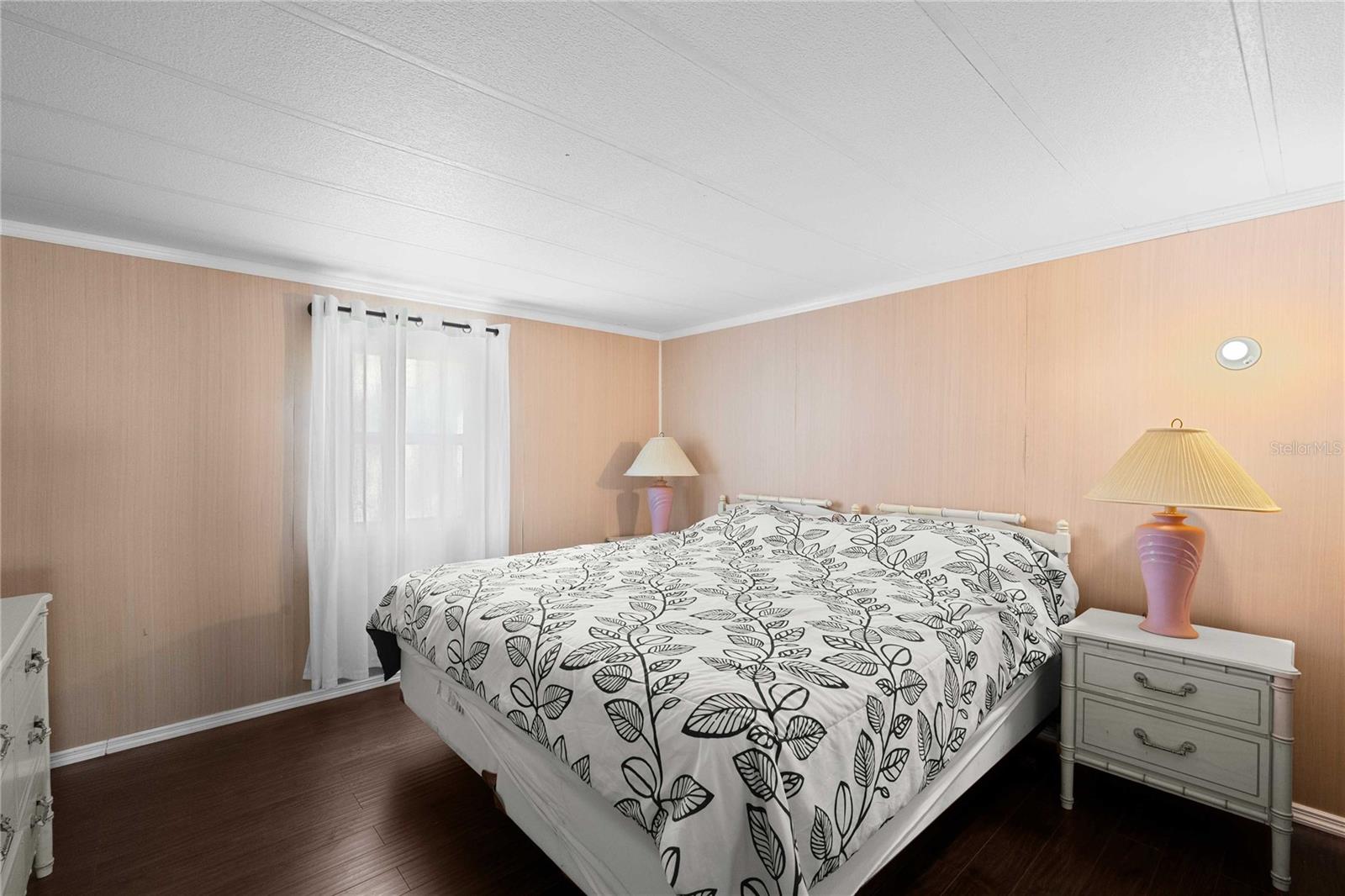 SKY HARBOR ESTATES CORP INC CONDO - Residential