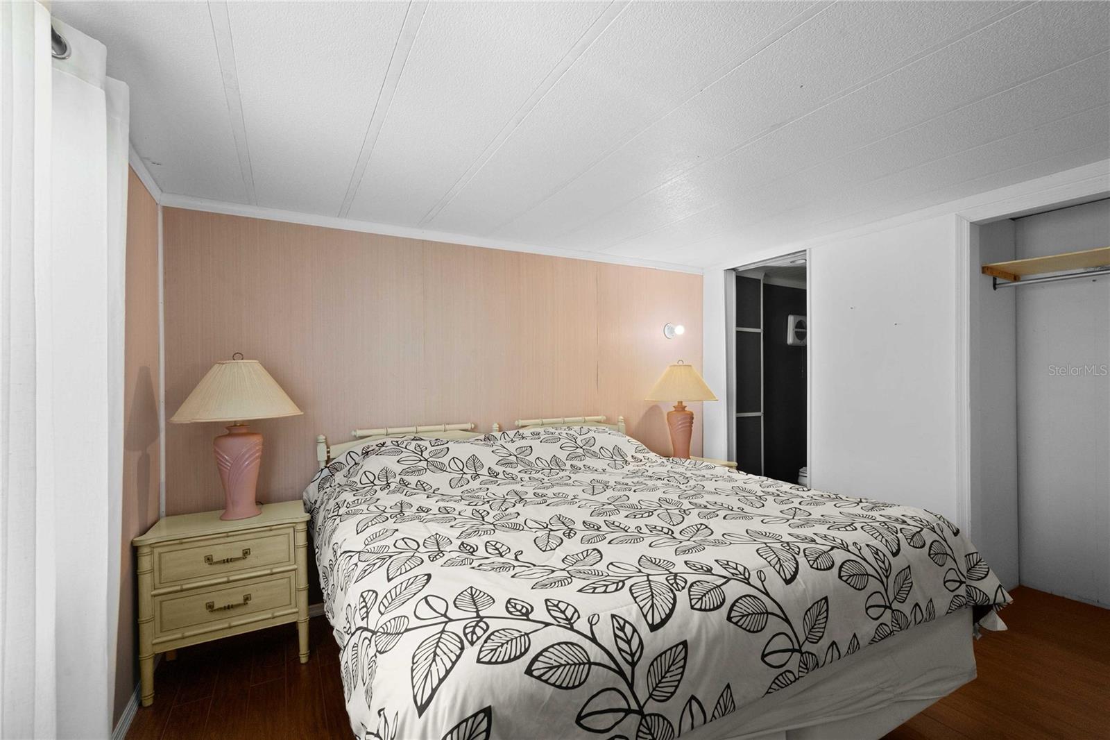 SKY HARBOR ESTATES CORP INC CONDO - Residential