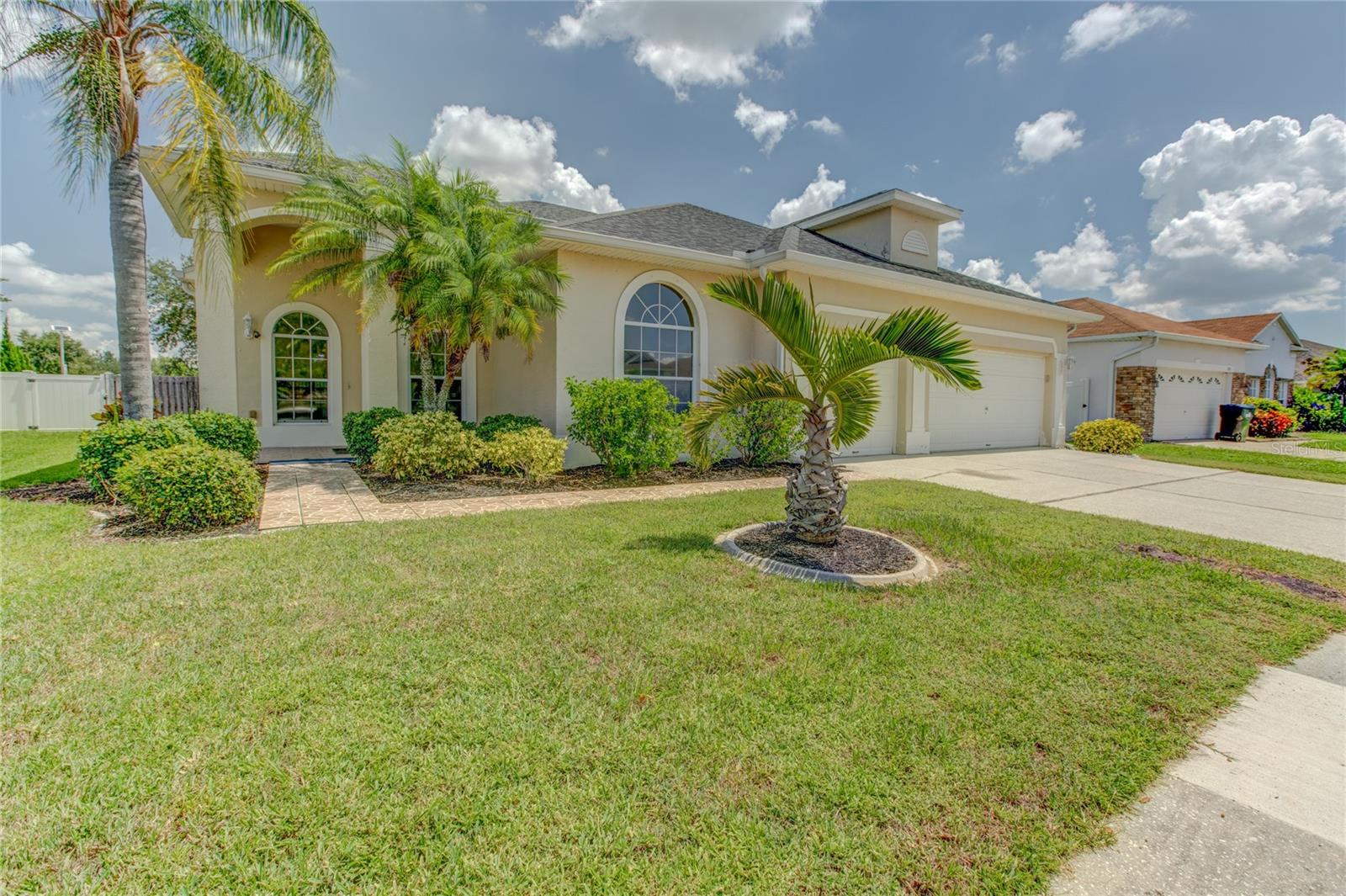 1821 SOARING HEIGHTS CIRCLE