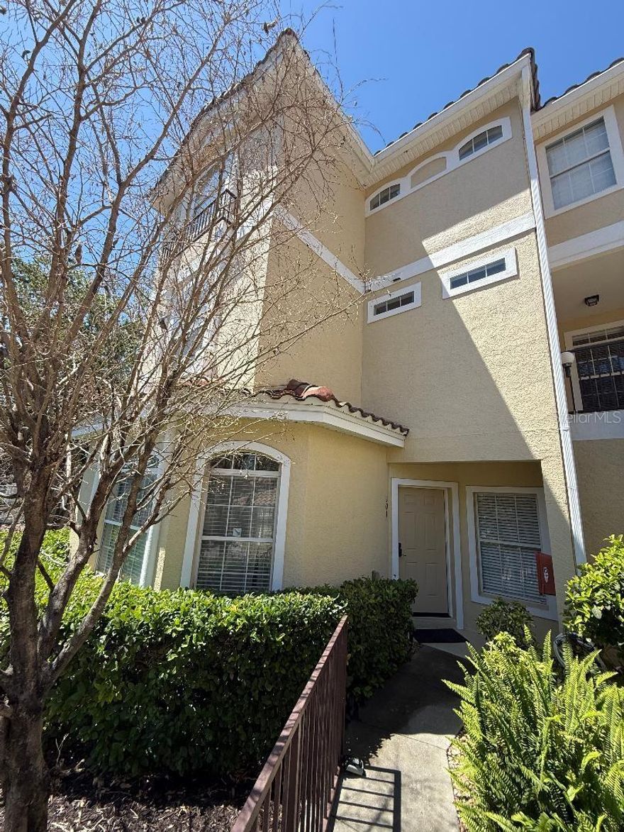 Welcome to this move-in ready 2BR/2BA condo in beautiful Altamonte Springs! First-floor end unit in the desirable Key West Condo community with a 1-car garage a community pool and fitness center. Bright open layout with split bedrooms, high ceilings, ceramic tile, and hardwood floors. Updated kitchen with solid wood cabinets, butcher block counters, and ample storage. Spacious living and dining area opens to a private patio. Primary suite features dual walk-in closets, large shower, and patio access. Inside laundry closet with washer and dryer included. HOA fee covers water, sewer, and trash. Conveniently located near Altamonte Mall, Cranes Roost Park, I-4, shopping, dining, gyms, and more. Located in sought-after Lake Brantley school district. Schedule your private showing today.