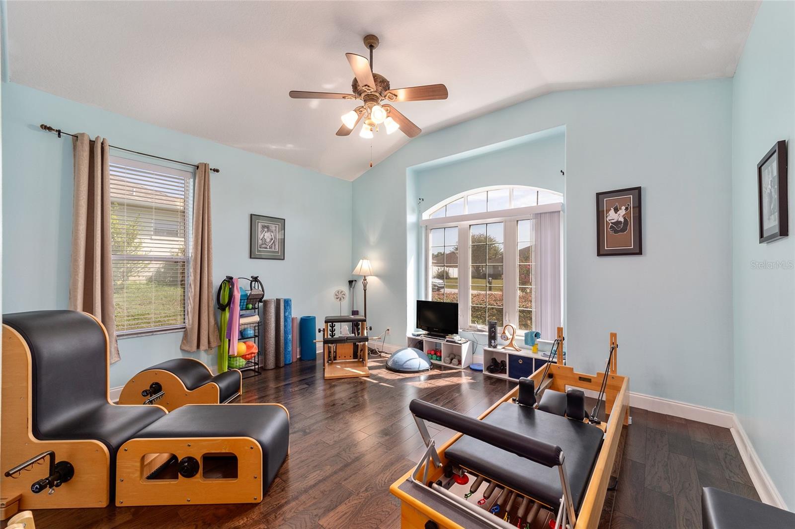 MAJESTIC OAKS - Residential