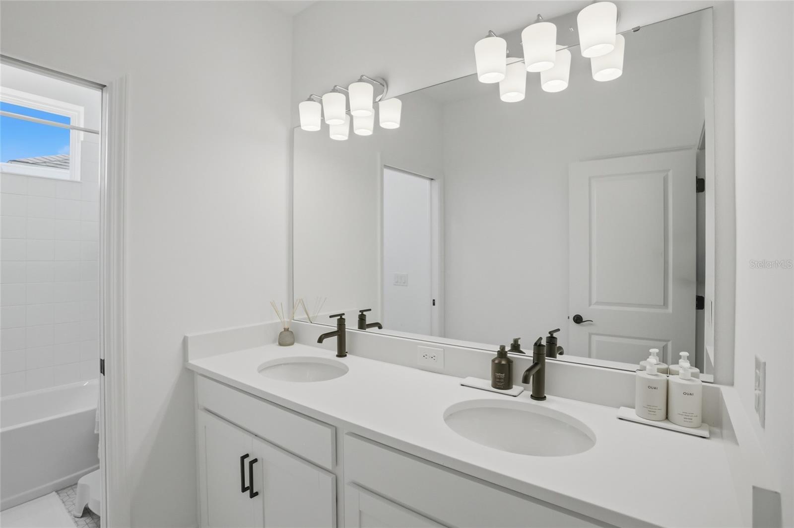 POITRAS EAST N-7 - Residential