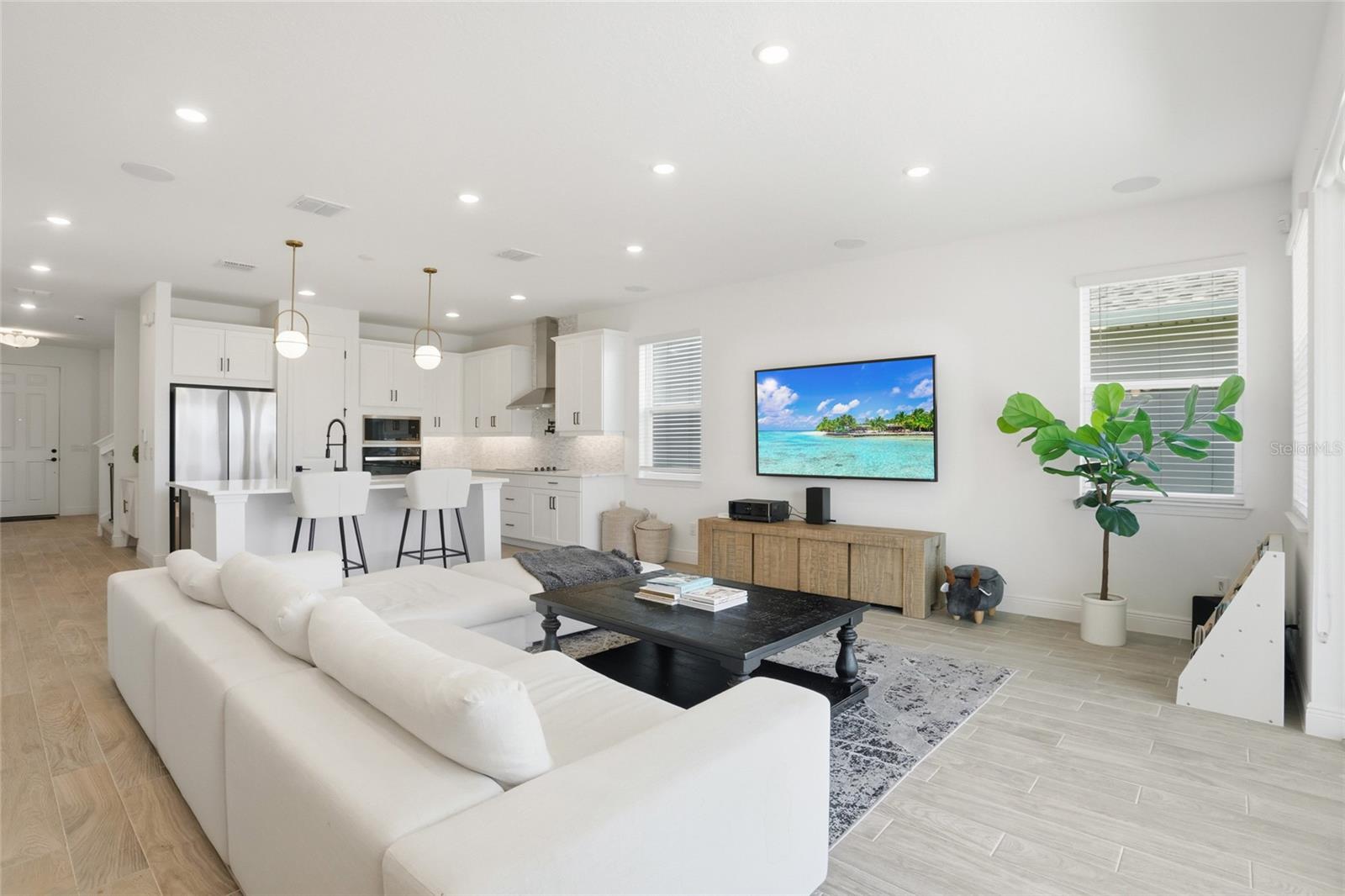 POITRAS EAST N-7 - Residential