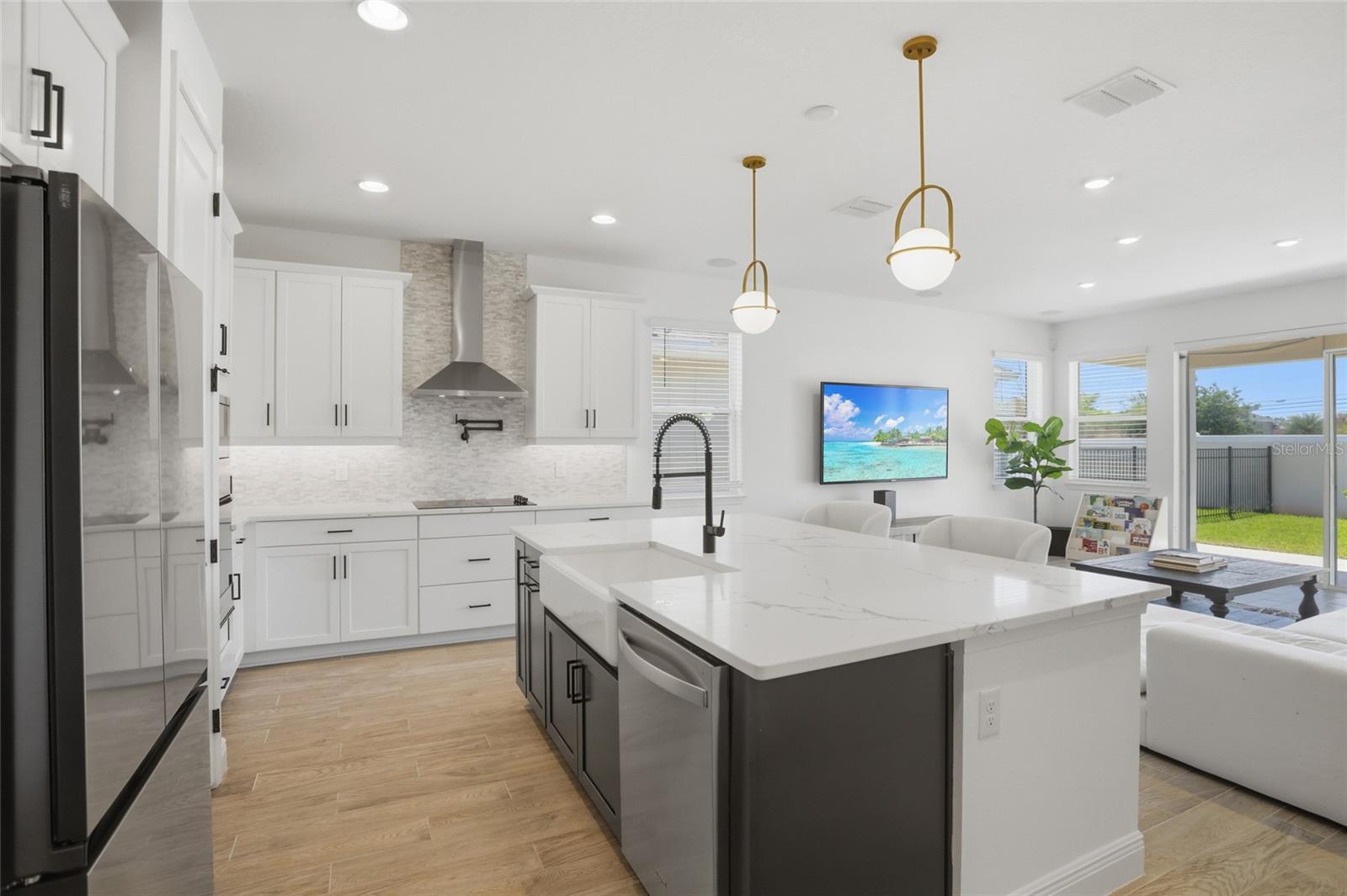 POITRAS EAST N-7 - Residential