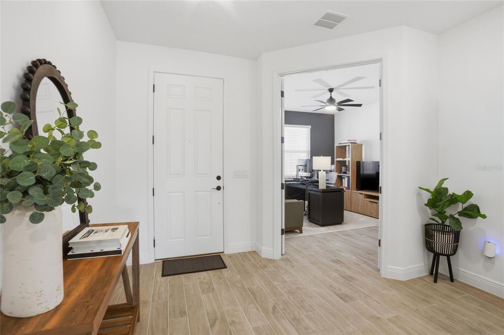 Photo of 19310 Banfield Place, Orlando, FL 32827 (MLS # O6389463)