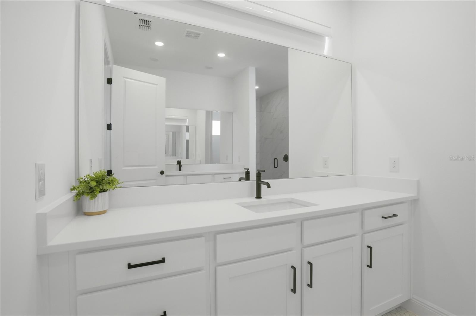 POITRAS EAST N-7 - Residential