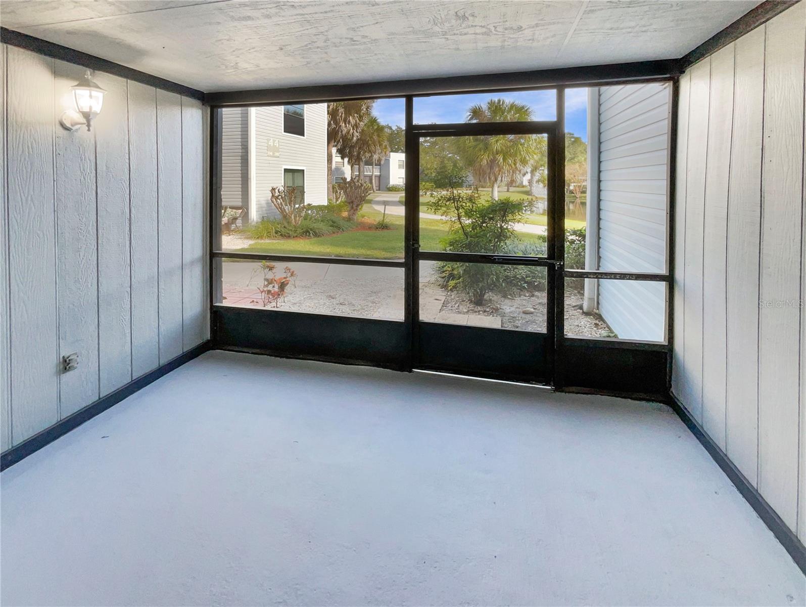 SOUTHPOINTE CONDO - Residential