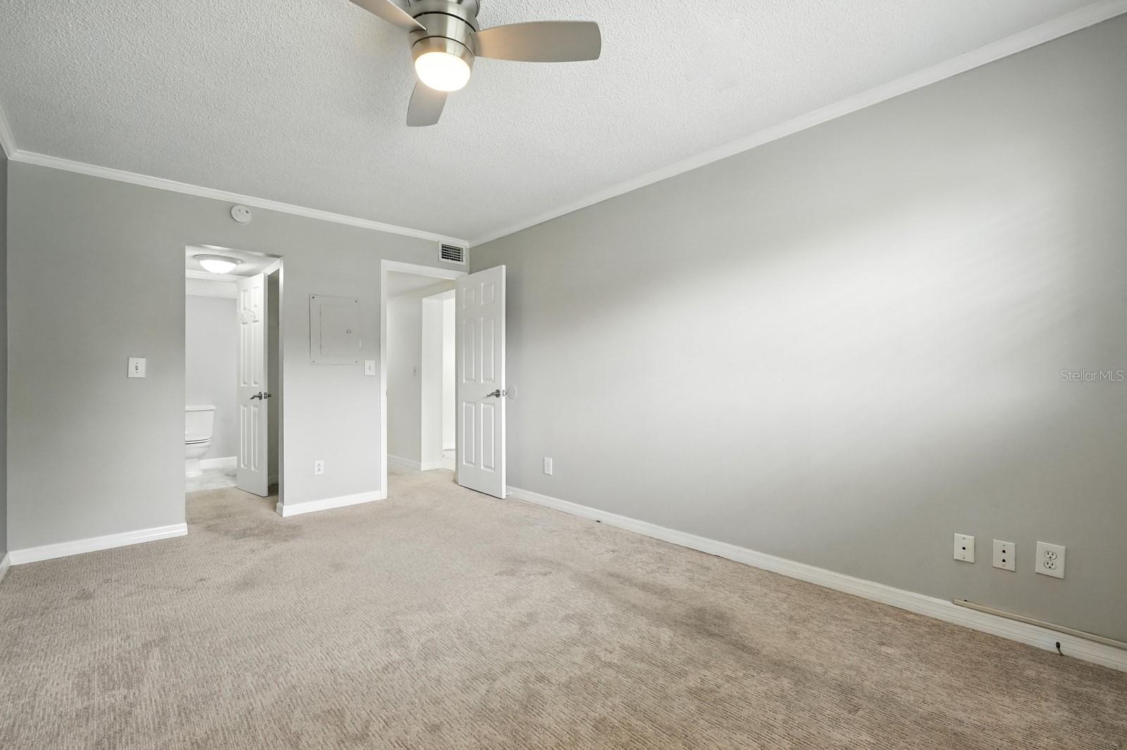 DAYTONA BEACH GOLF & COUNTRY CLUB - Residential